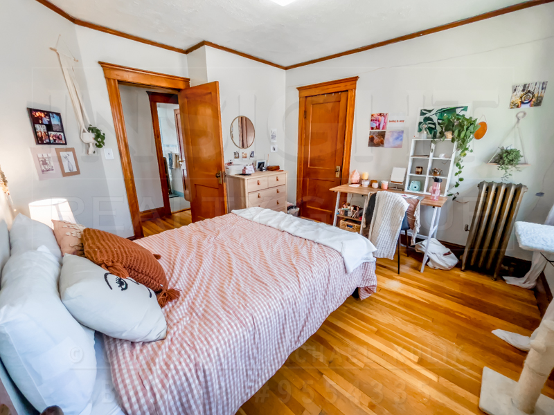 26 Saint Rose St, Jamaica Plain