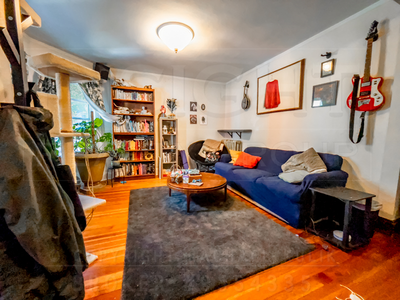 8 Parkton Rd, Jamaica Plain