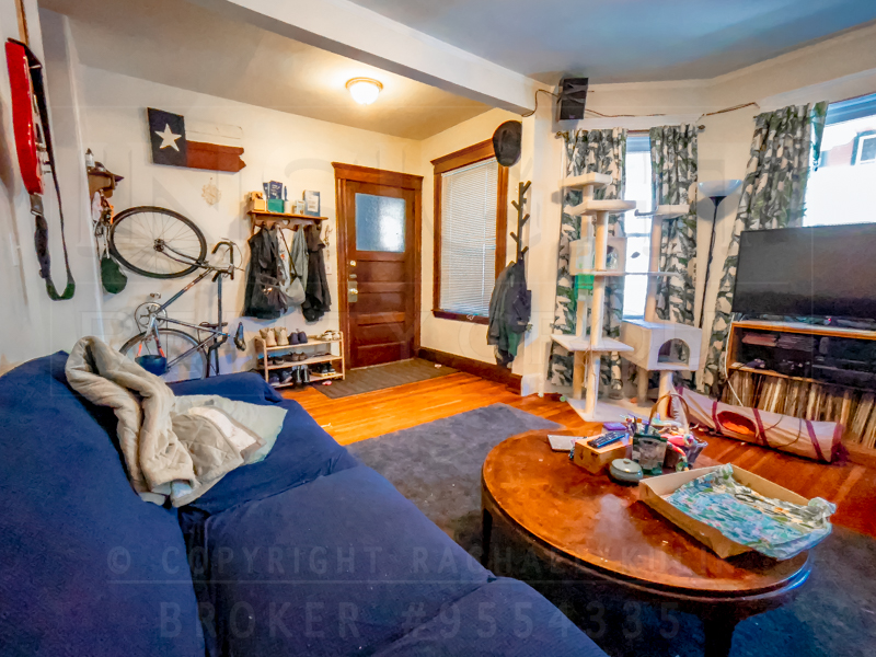 8 Parkton Rd, Jamaica Plain