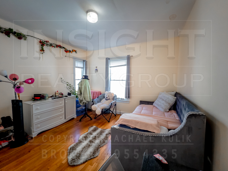 https://ygl-photos.s3.us-west-004.backblazeb2.com/12229O623cf24f5e73d.jpg
