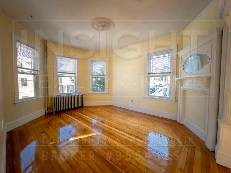 7 Adelaide St, Jamaica Plain