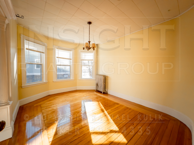 7 Adelaide St, Jamaica Plain