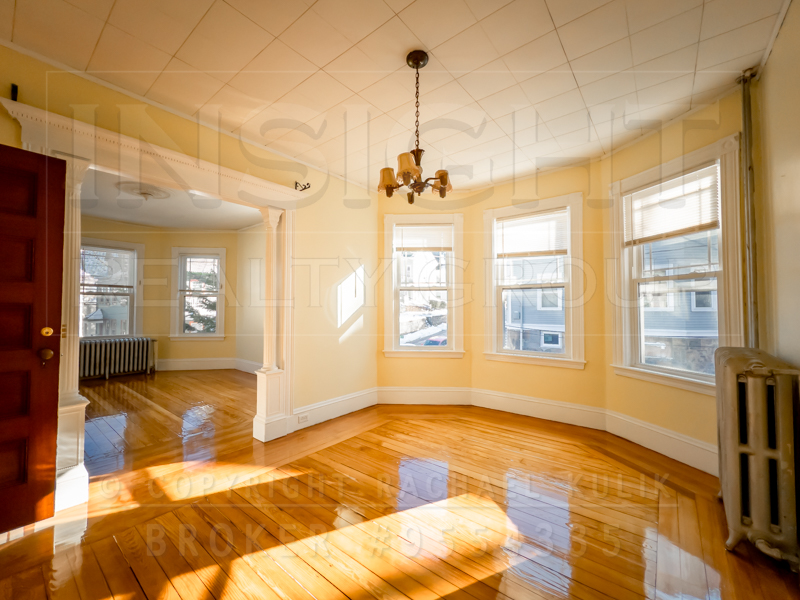 7 Adelaide St, Jamaica Plain