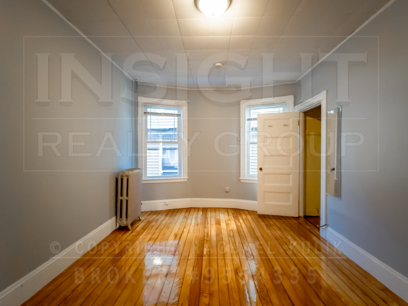 7 Adelaide St, Jamaica Plain