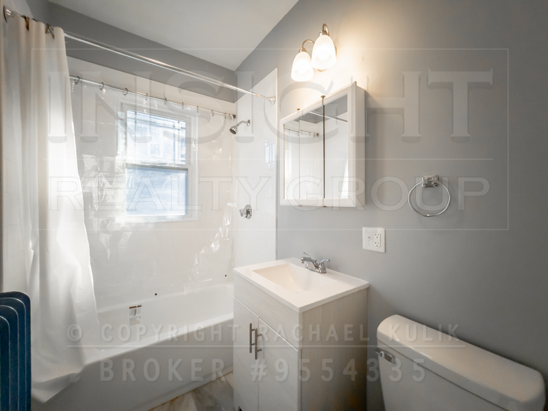 7 Adelaide St, Jamaica Plain