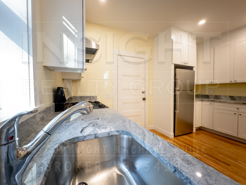 7 Adelaide St, Jamaica Plain