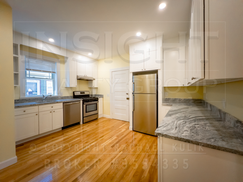 7 Adelaide St, Jamaica Plain