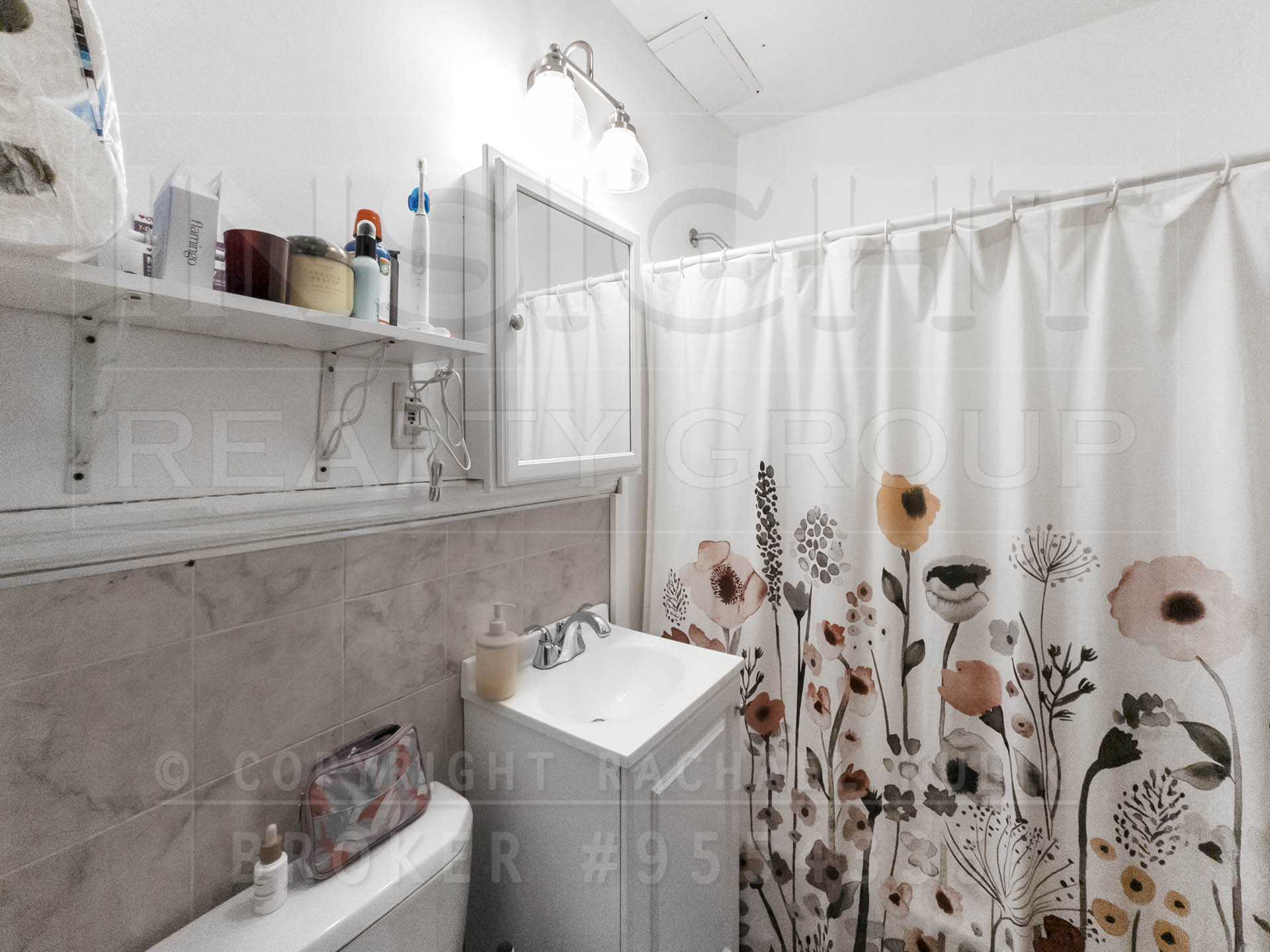 8 Parkton Rd, Jamaica Plain