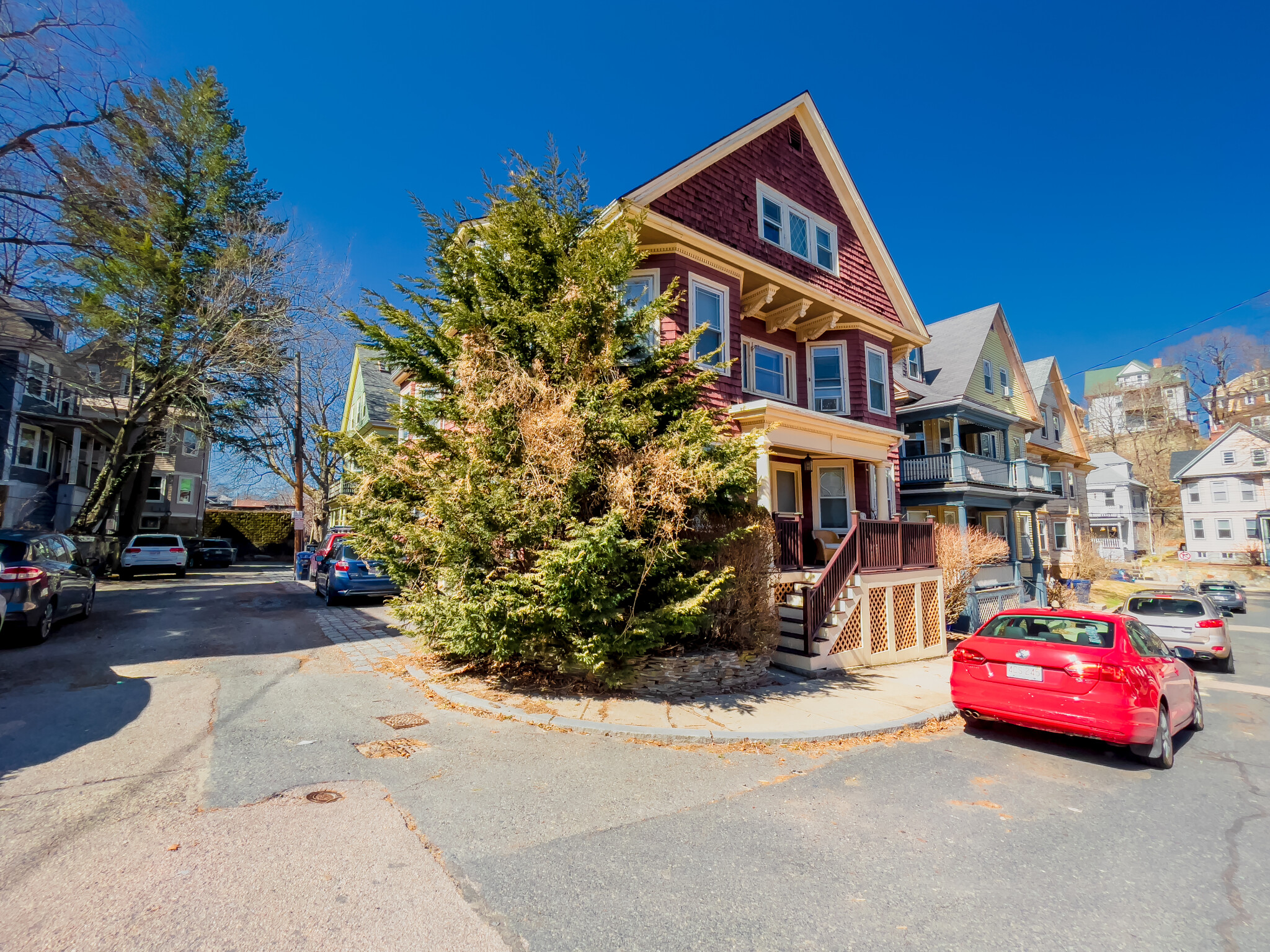 7 Adelaide St, Jamaica Plain