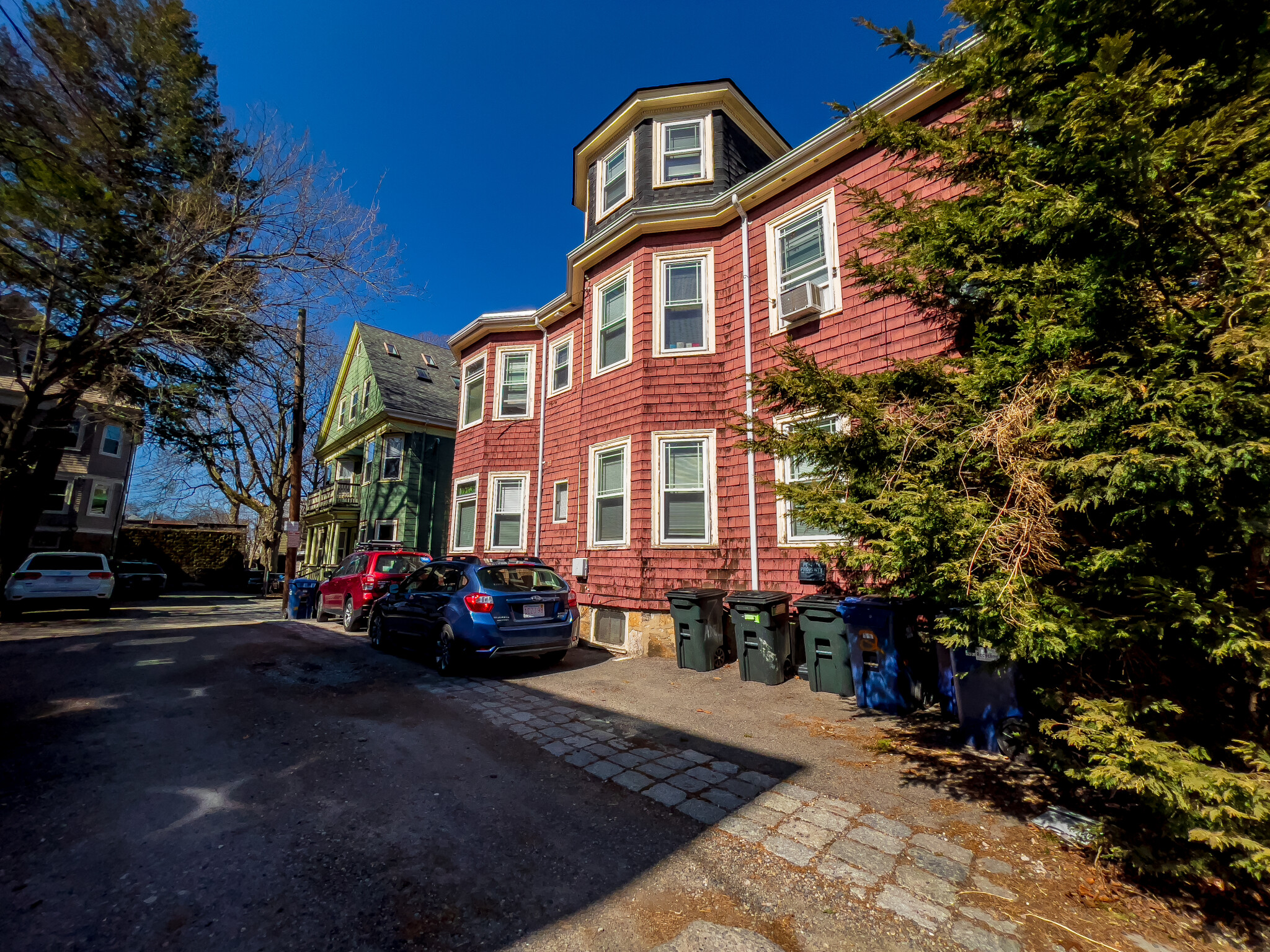 7 Adelaide St, Jamaica Plain