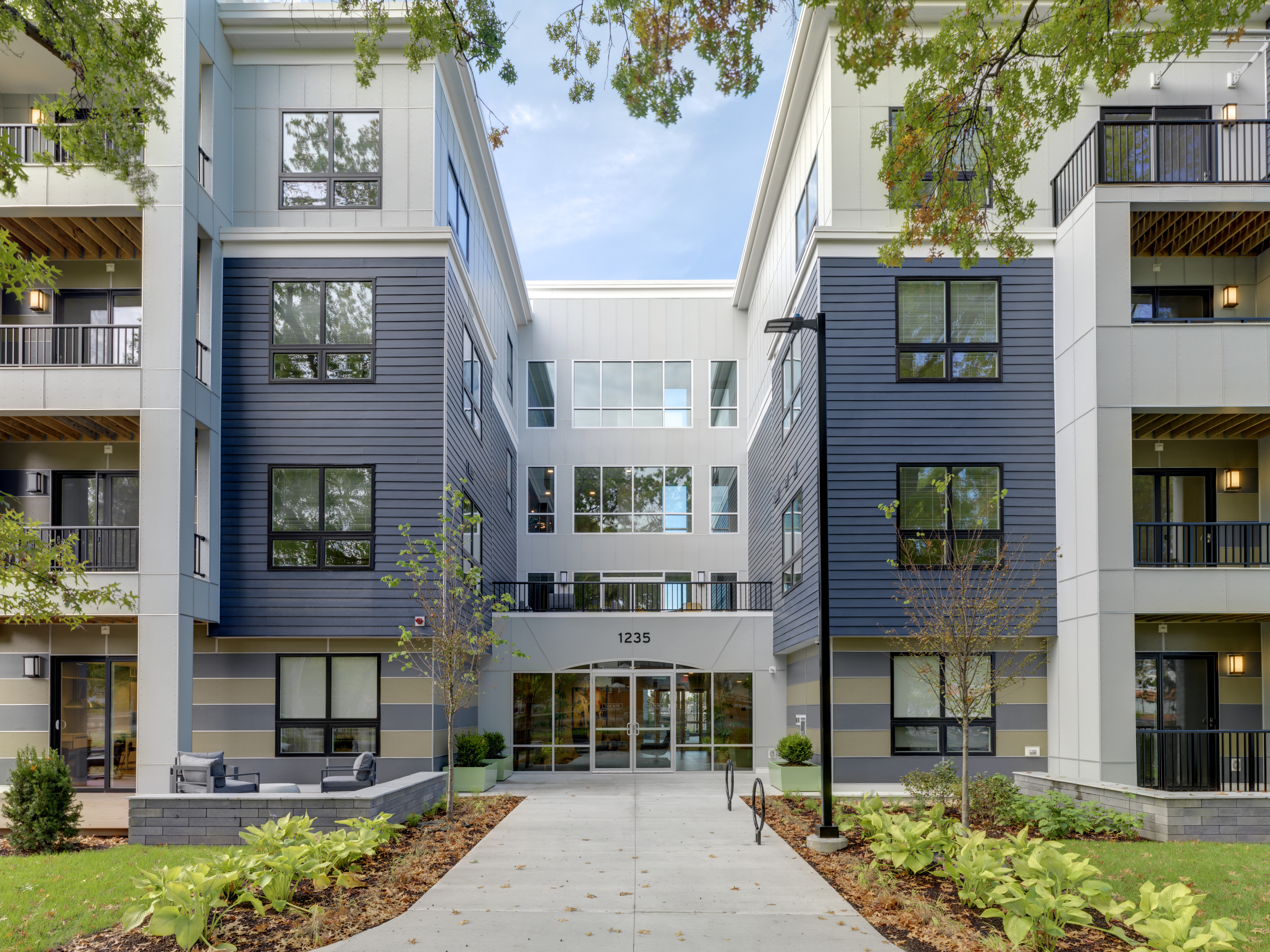 2 bed, 2 bath apartment for rent at 1235 Vfw Pkwy Unit 219, West Roxbury — photo 6 of 9
