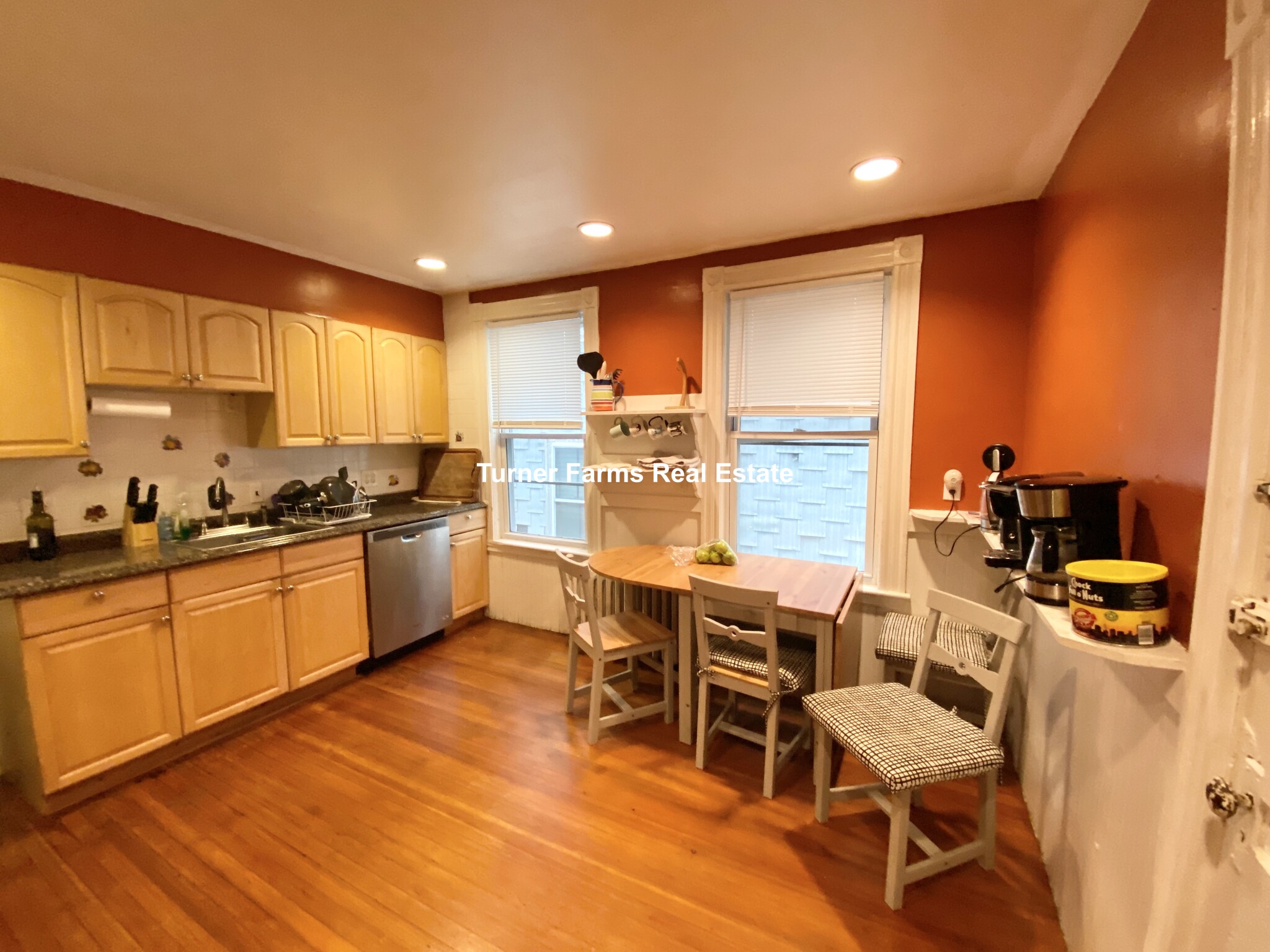 10 Sachem St., Boston, MA - 4,400 USD/ month