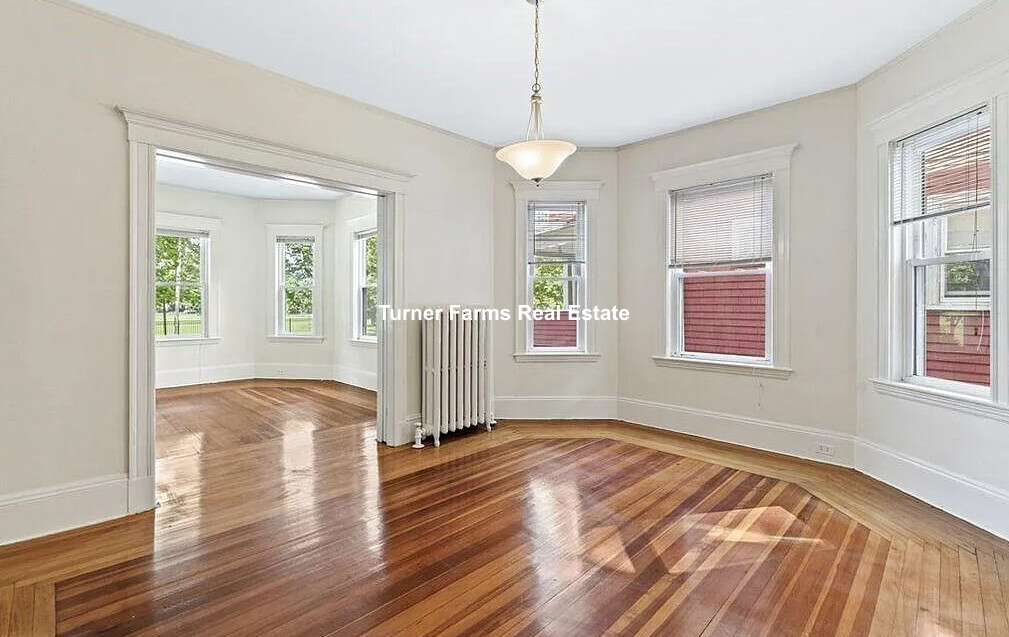 26 Powder House Blvd., Somerville, MA - 5,200 USD/ month