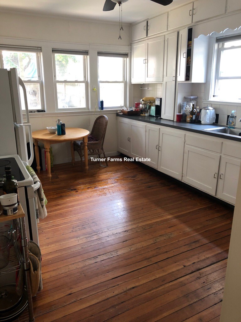 19 Warner St., Somerville, MA - 6,750 USD/ month