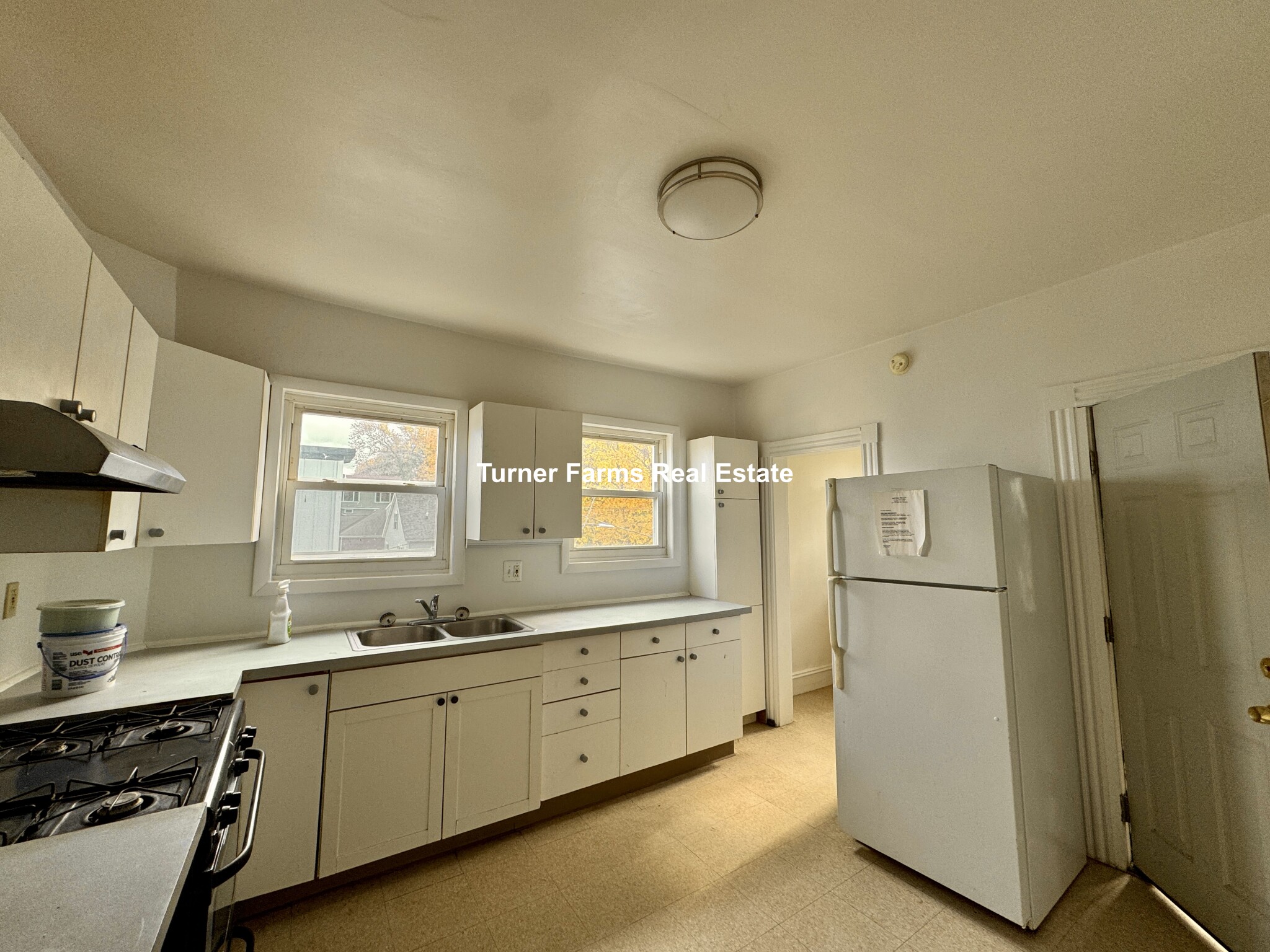 144 Hillside St., Boston, MA - 4,000 USD/ month