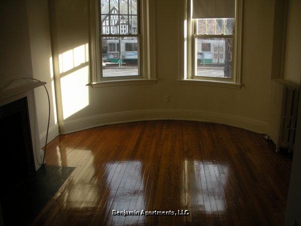 1788 Beacon St, Washington Square