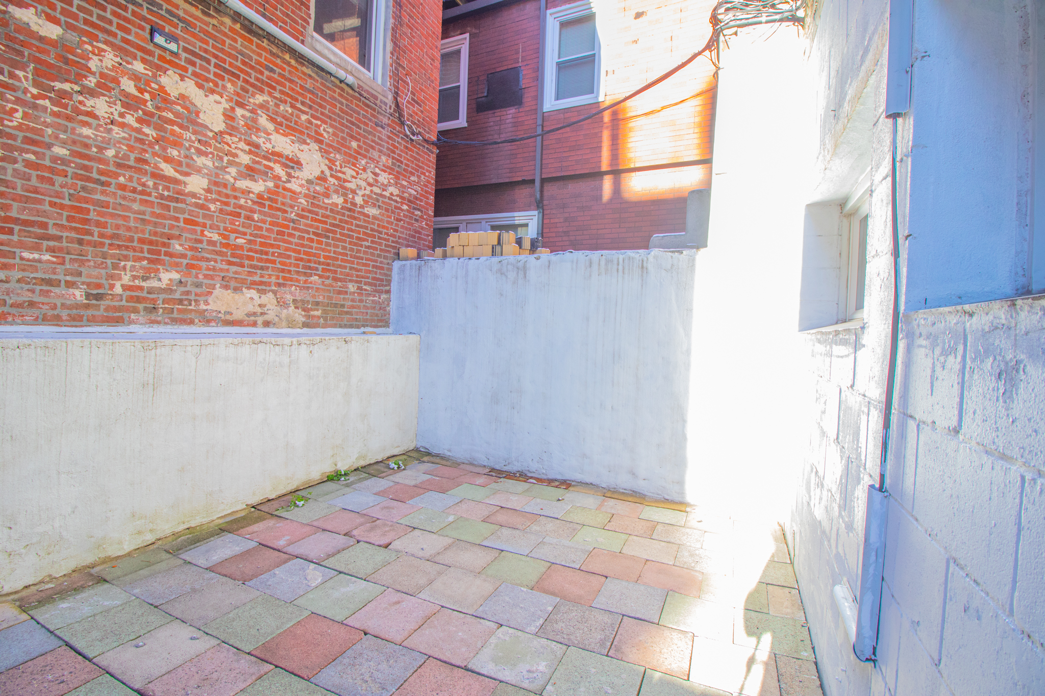 152 Salem, North End