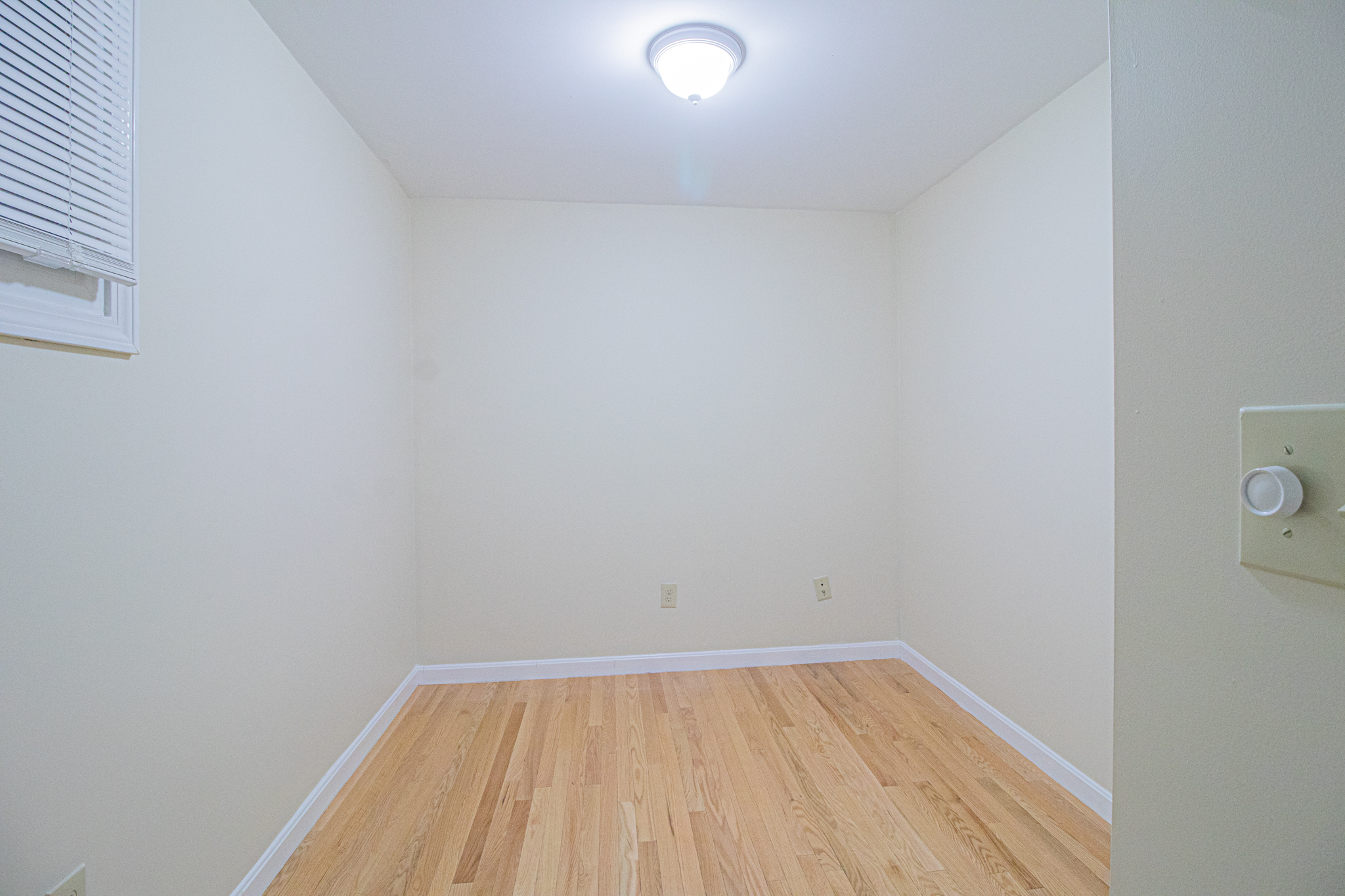 152 Salem, North End