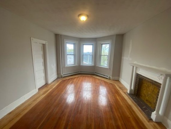 3 bed, 1 bath apartment for rent at 39 Forest Unit 1, Roxbury