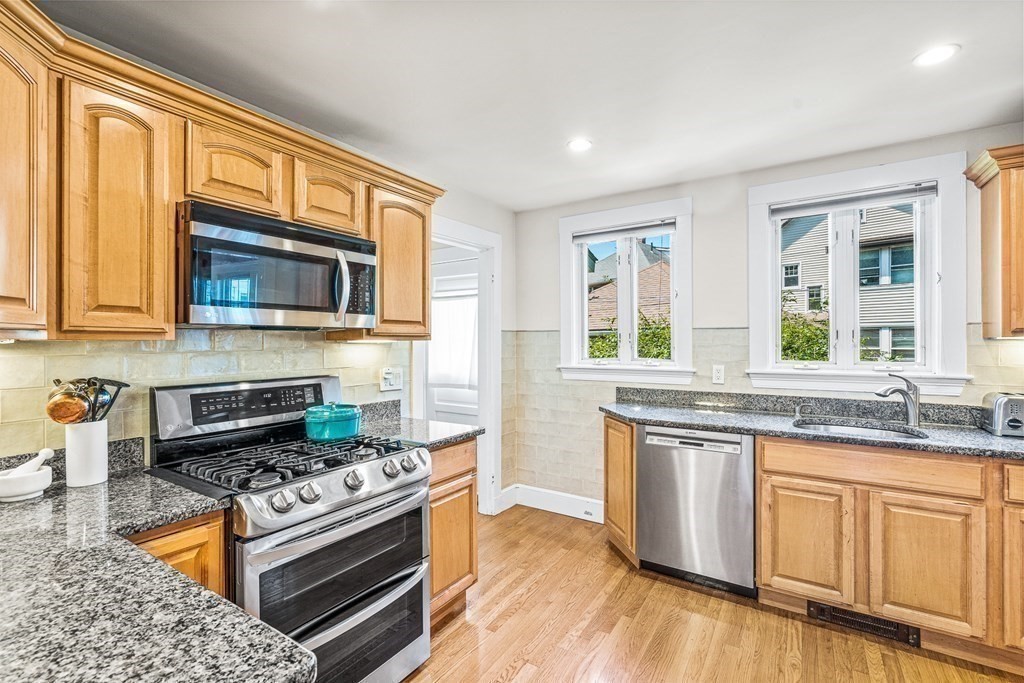 5 York Rd, Belmont Center