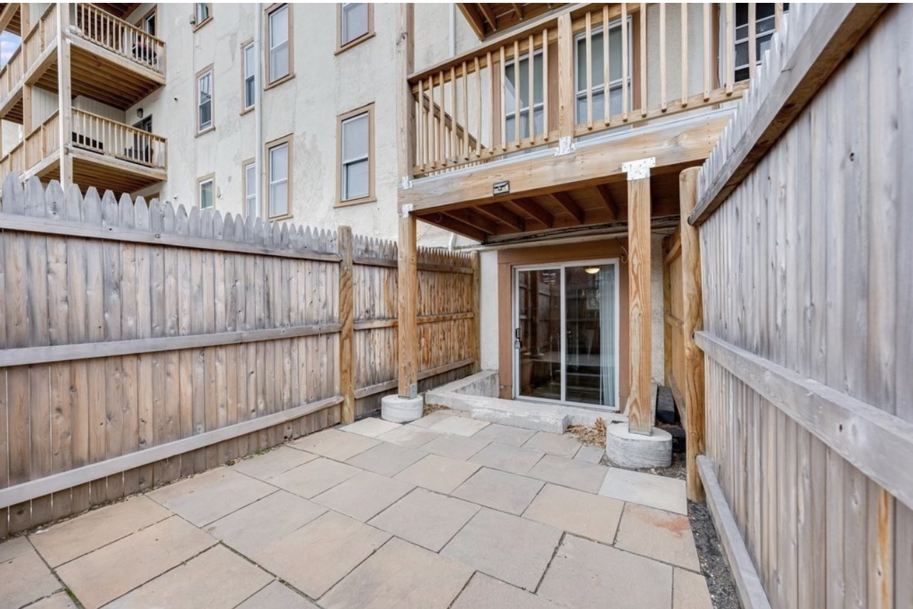 1718 Commonwealth Ave, Brighton