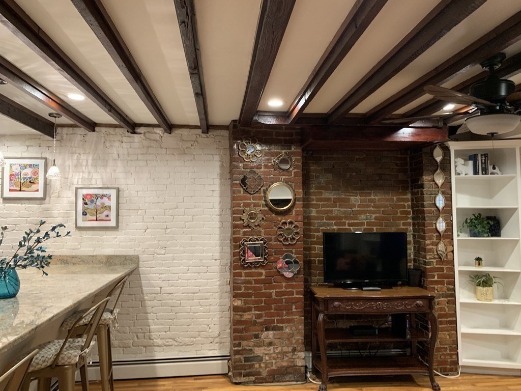 15 Blackwood St, Back Bay