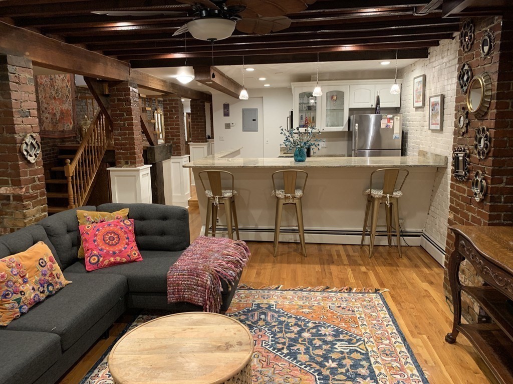 15 Blackwood St, Back Bay