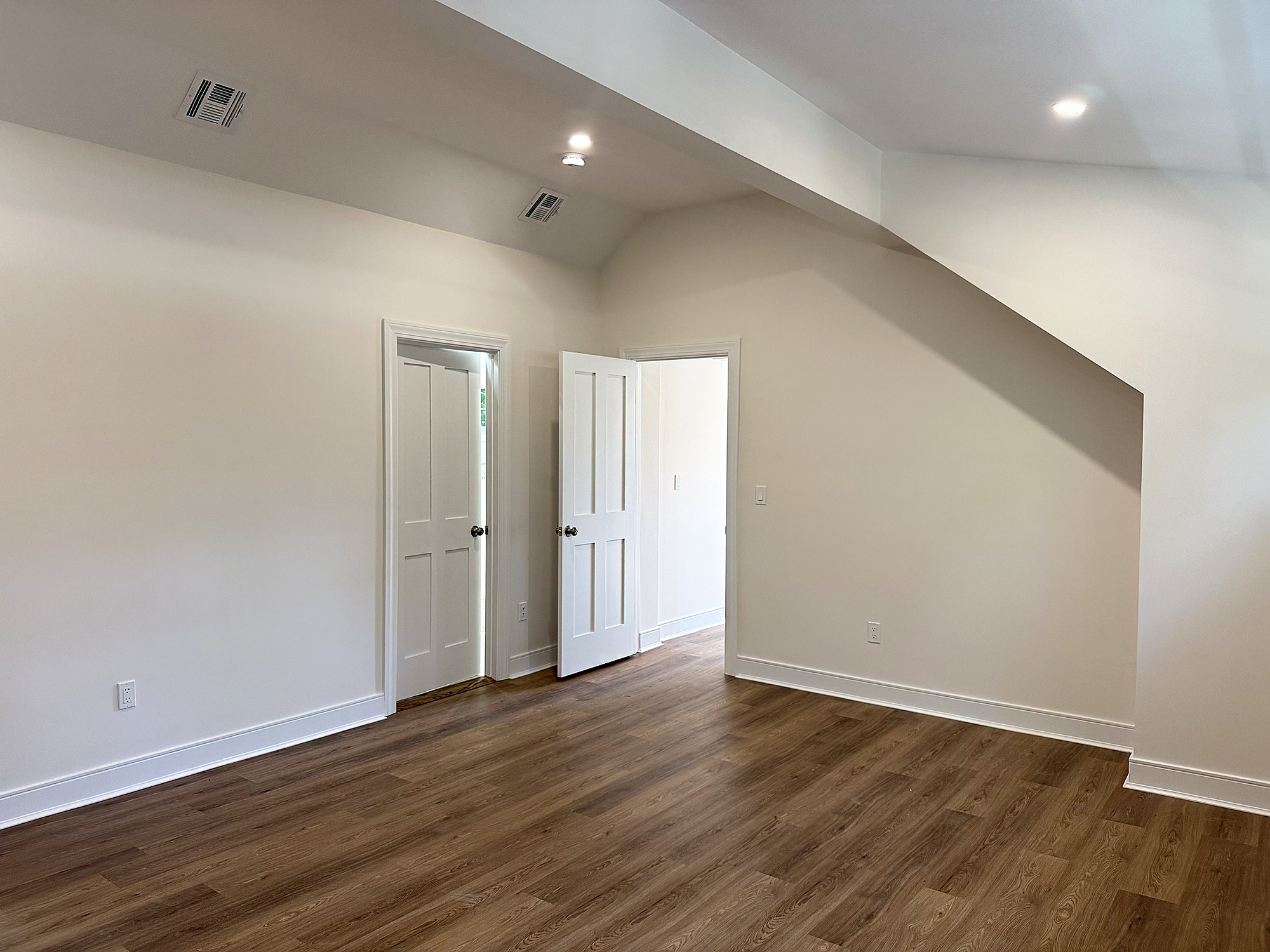 Photos of apartment on Edgell Rd.,Framingham MA 01701