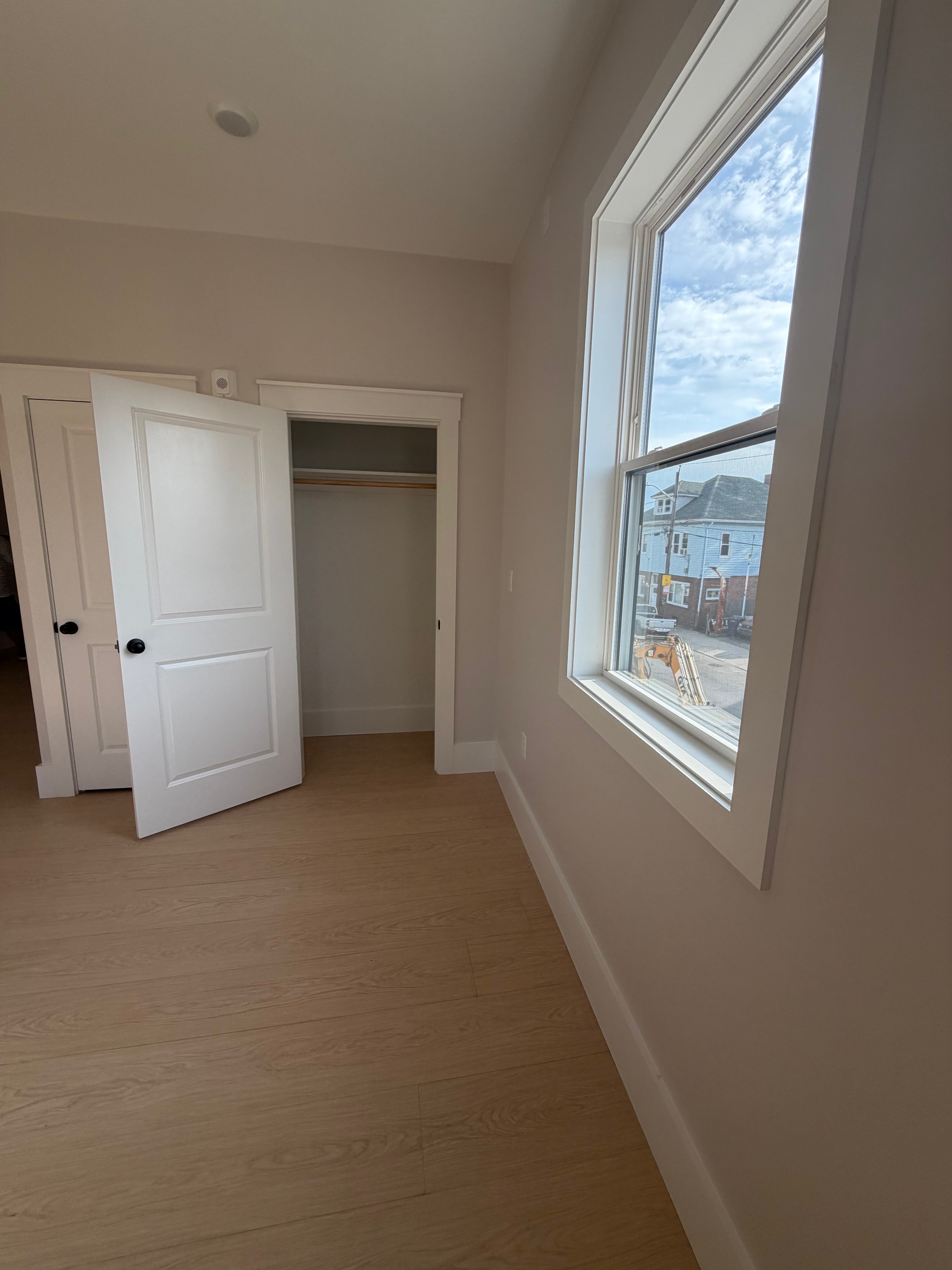 Photos of apartment on Elm St.,Everett MA 02149
