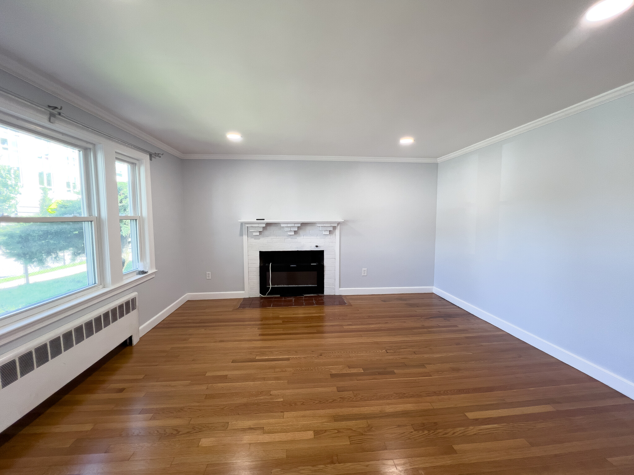 19 21 Bridges Ave, Newtonville