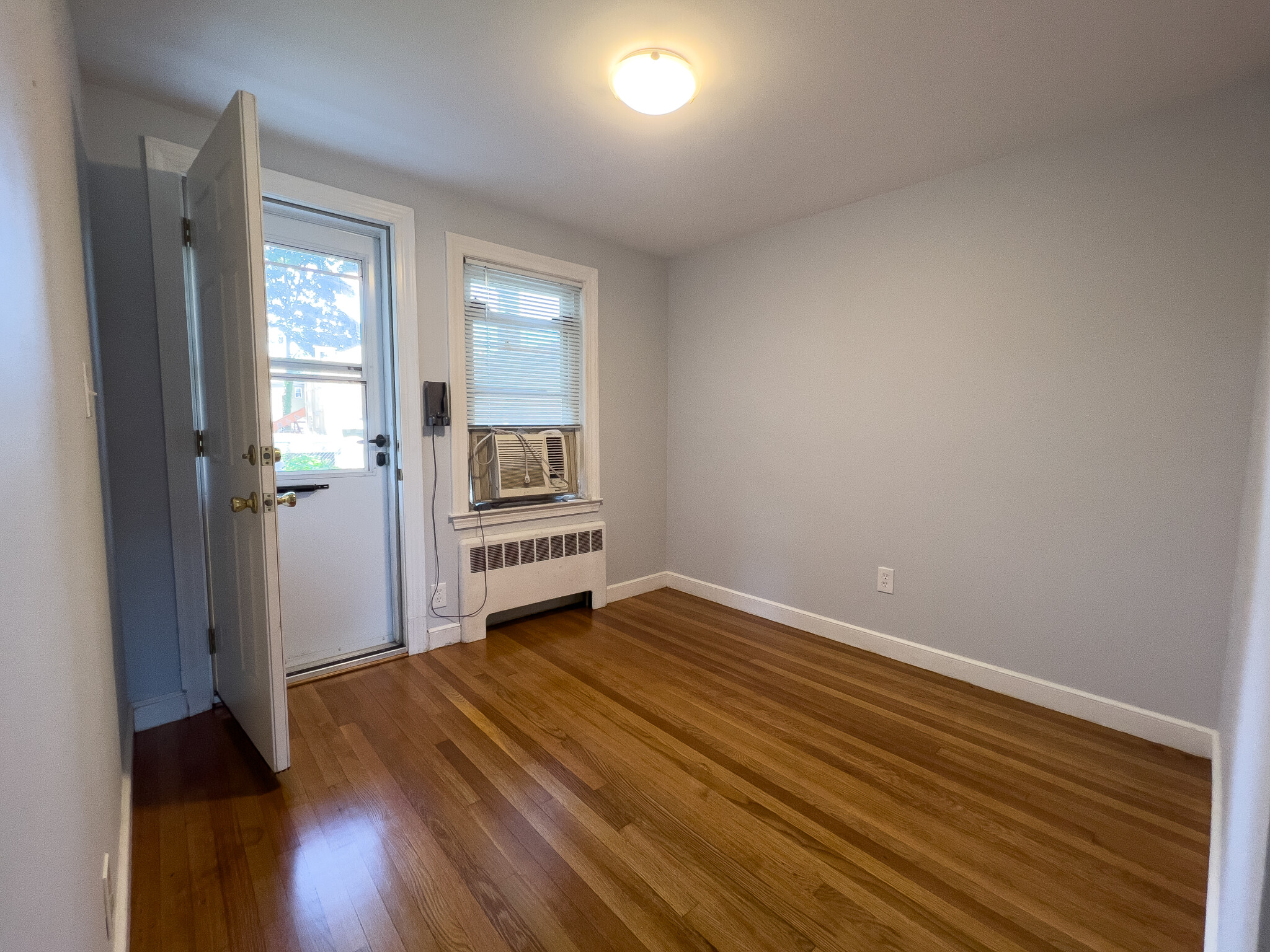 19 21 Bridges Ave, Newtonville