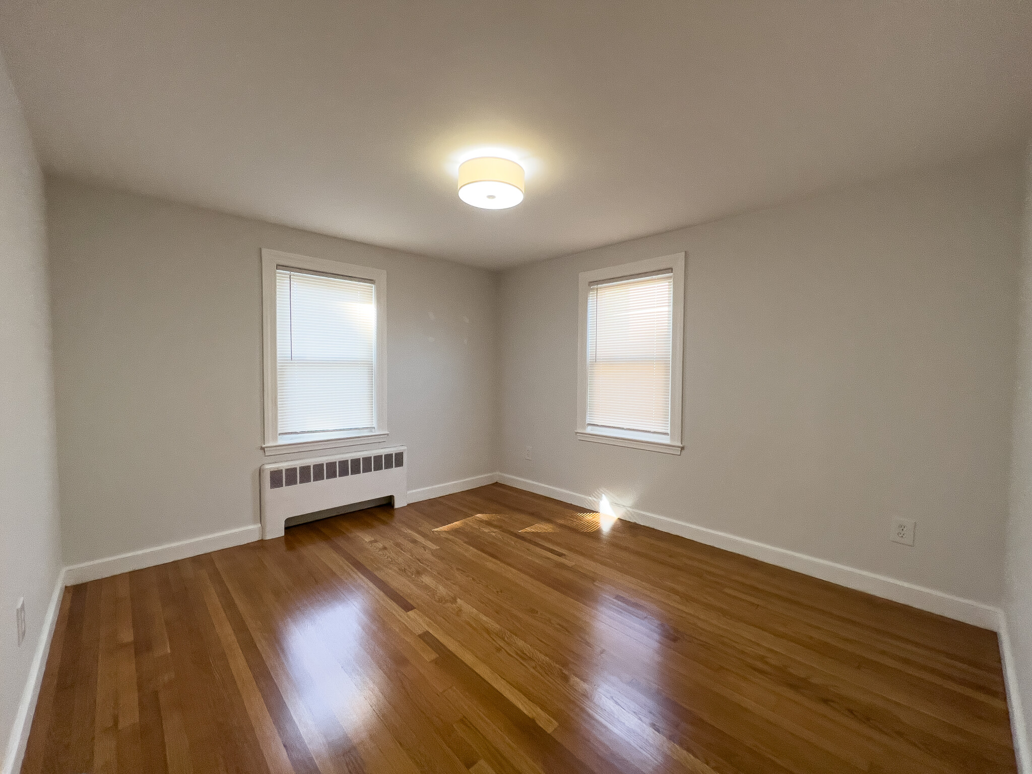 19 21 Bridges Ave, Newtonville