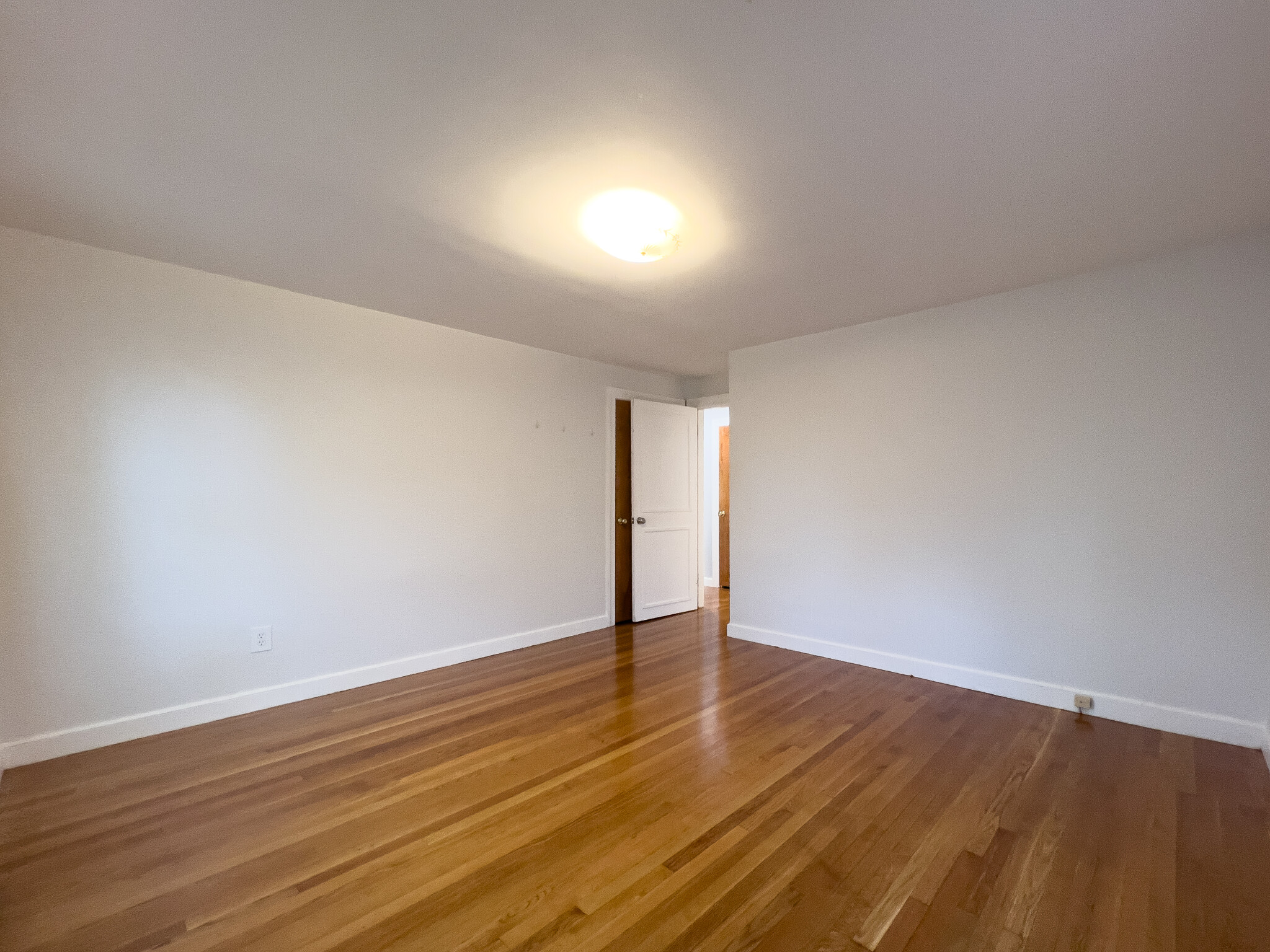 19 21 Bridges Ave, Newtonville