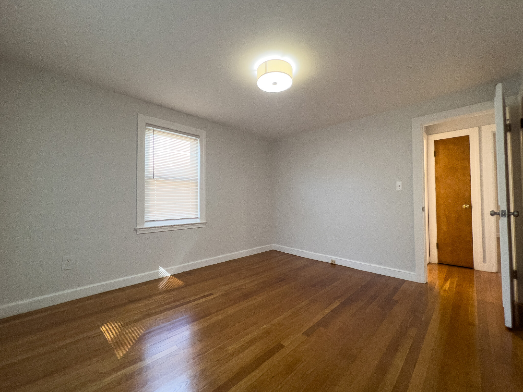 19 21 Bridges Ave, Newtonville