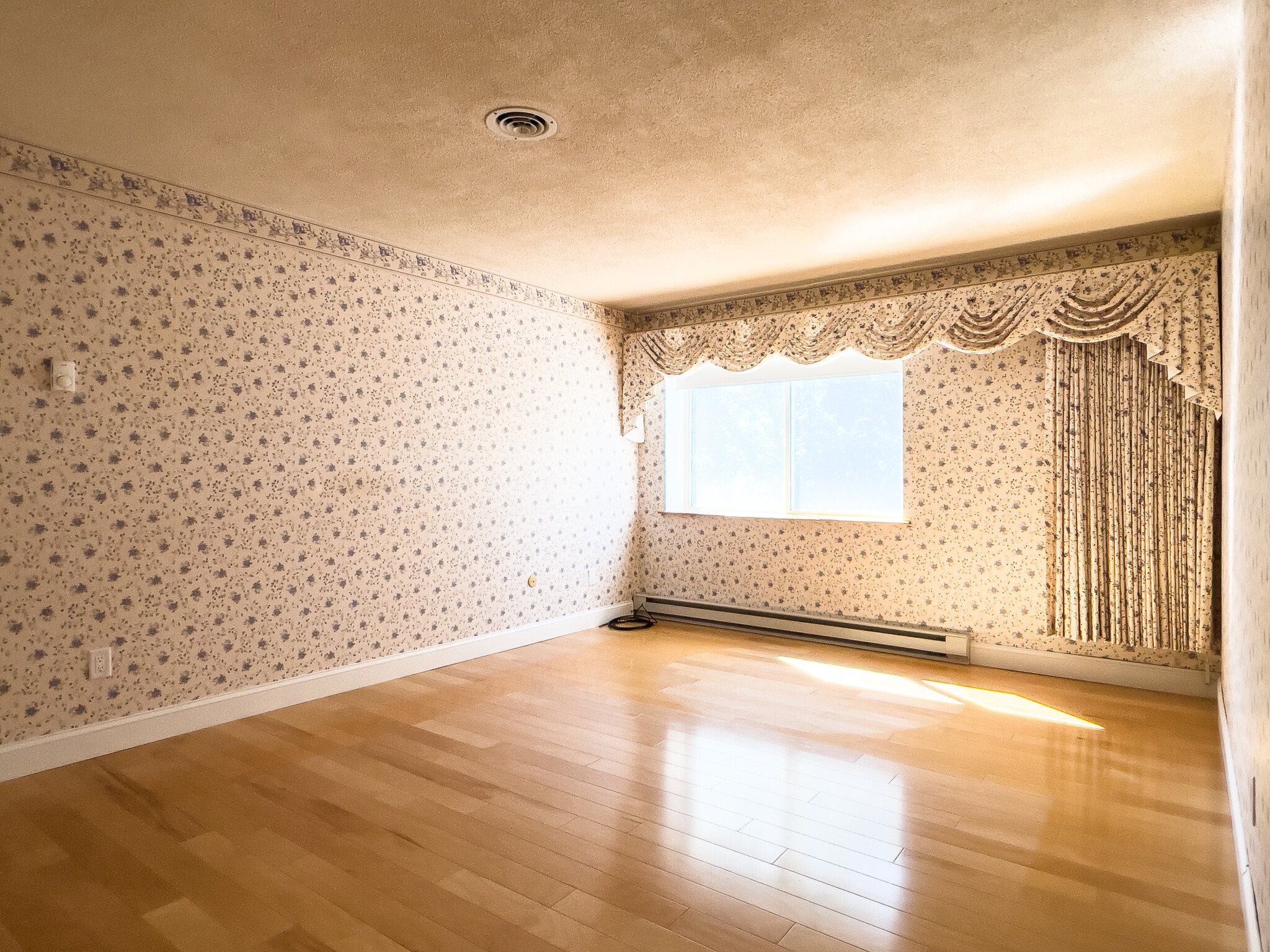 1210 Greendale Ave, Needham