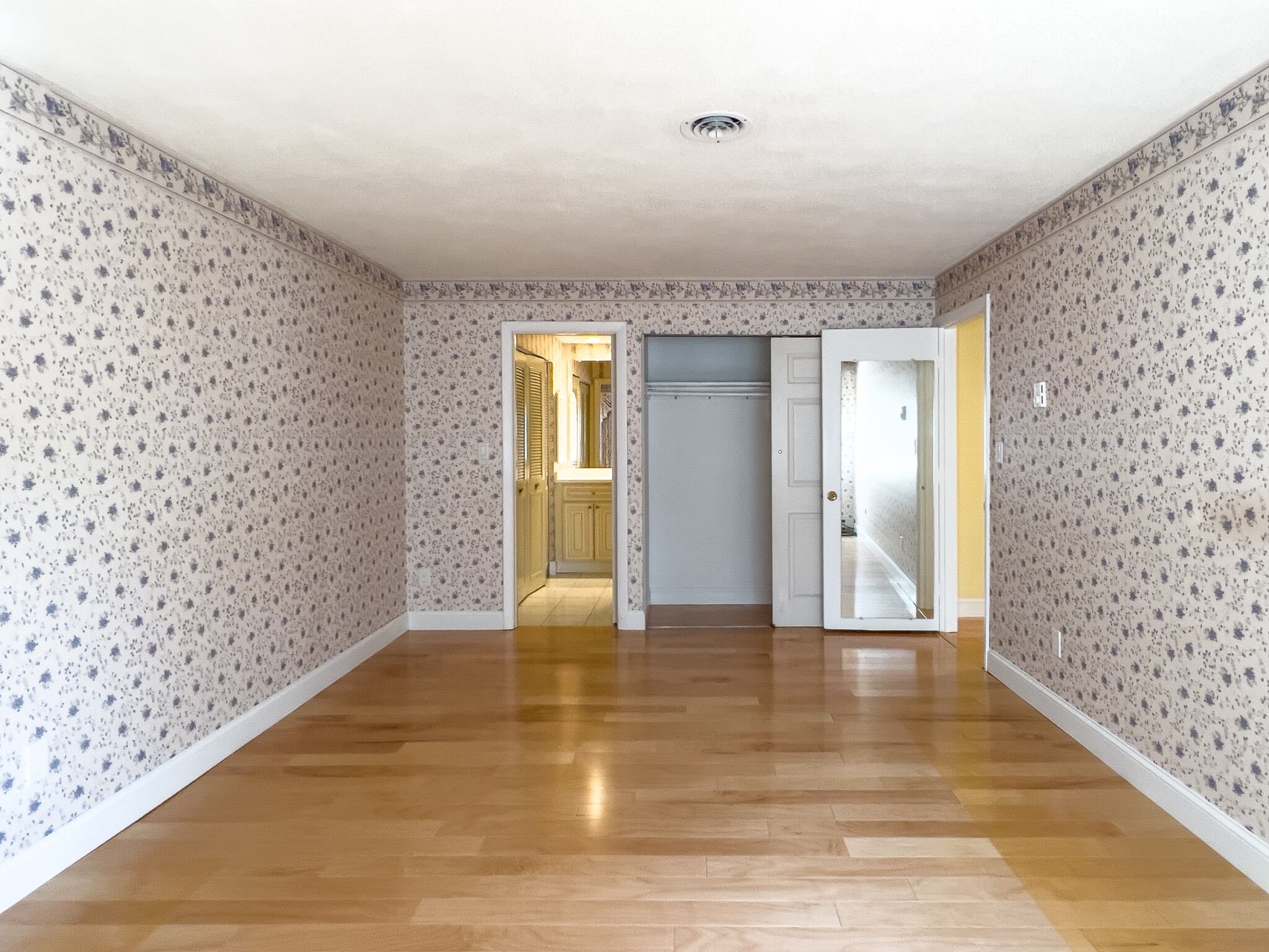 1210 Greendale Ave, Needham