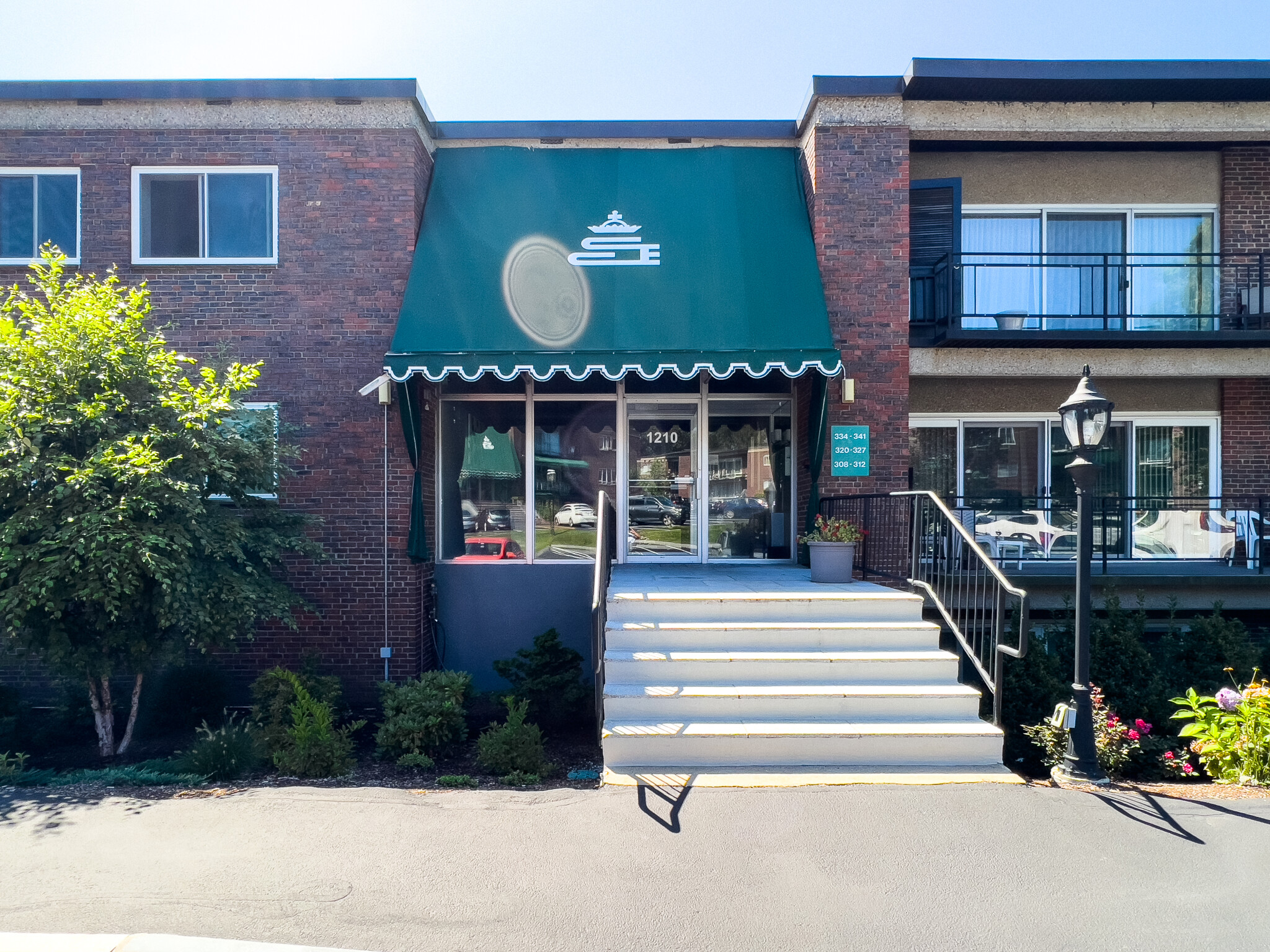 1210 Greendale Ave, Needham