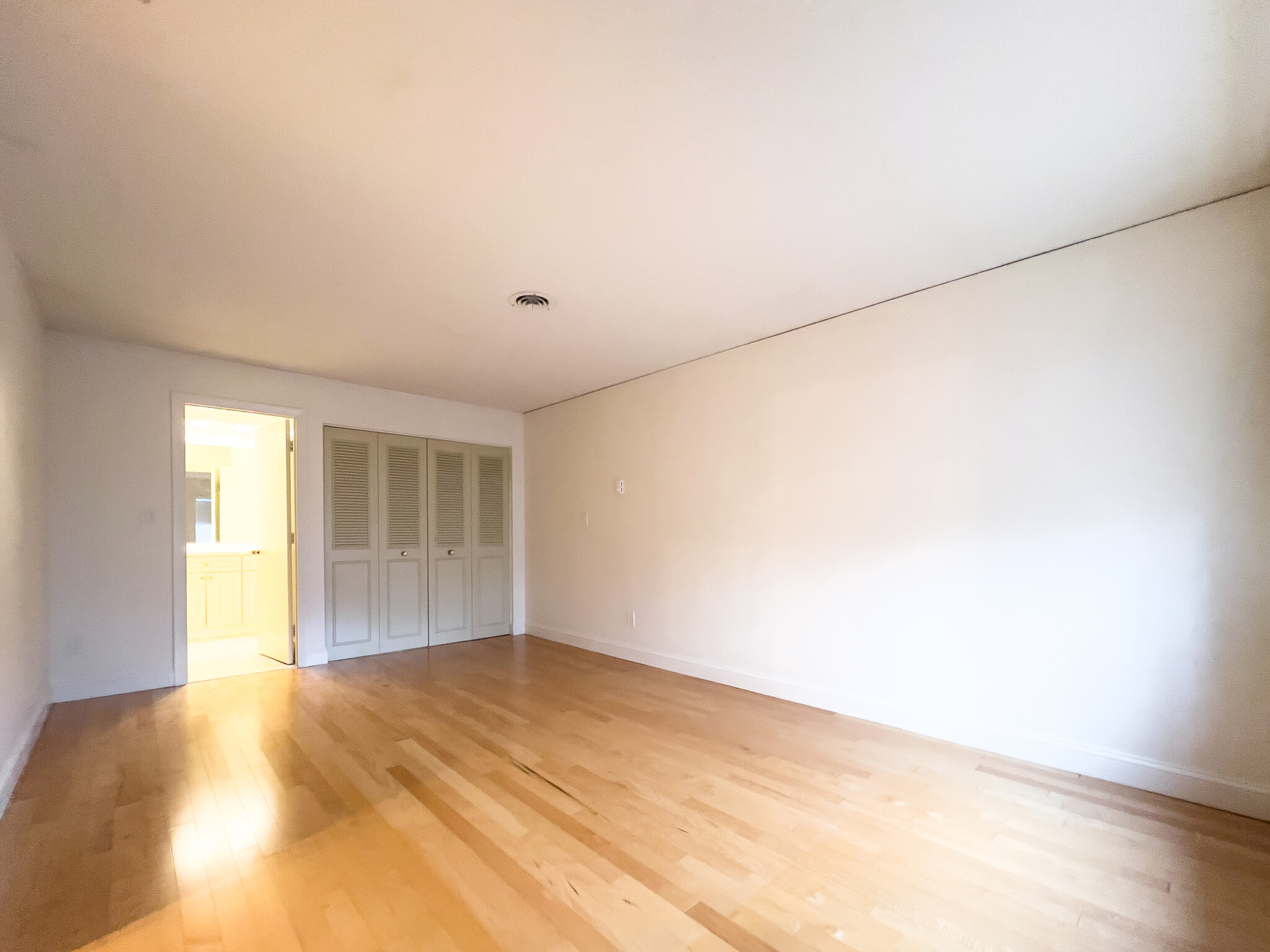 1210 Greendale Ave, Needham