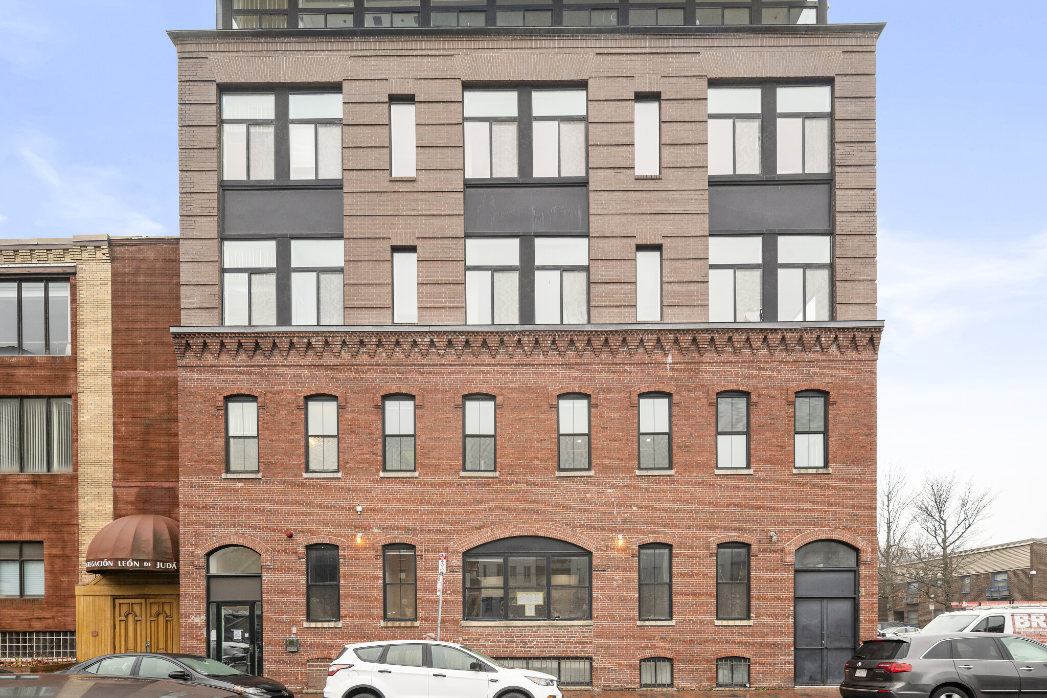 Photos of apartment on Northampton St.,Boston MA 02118