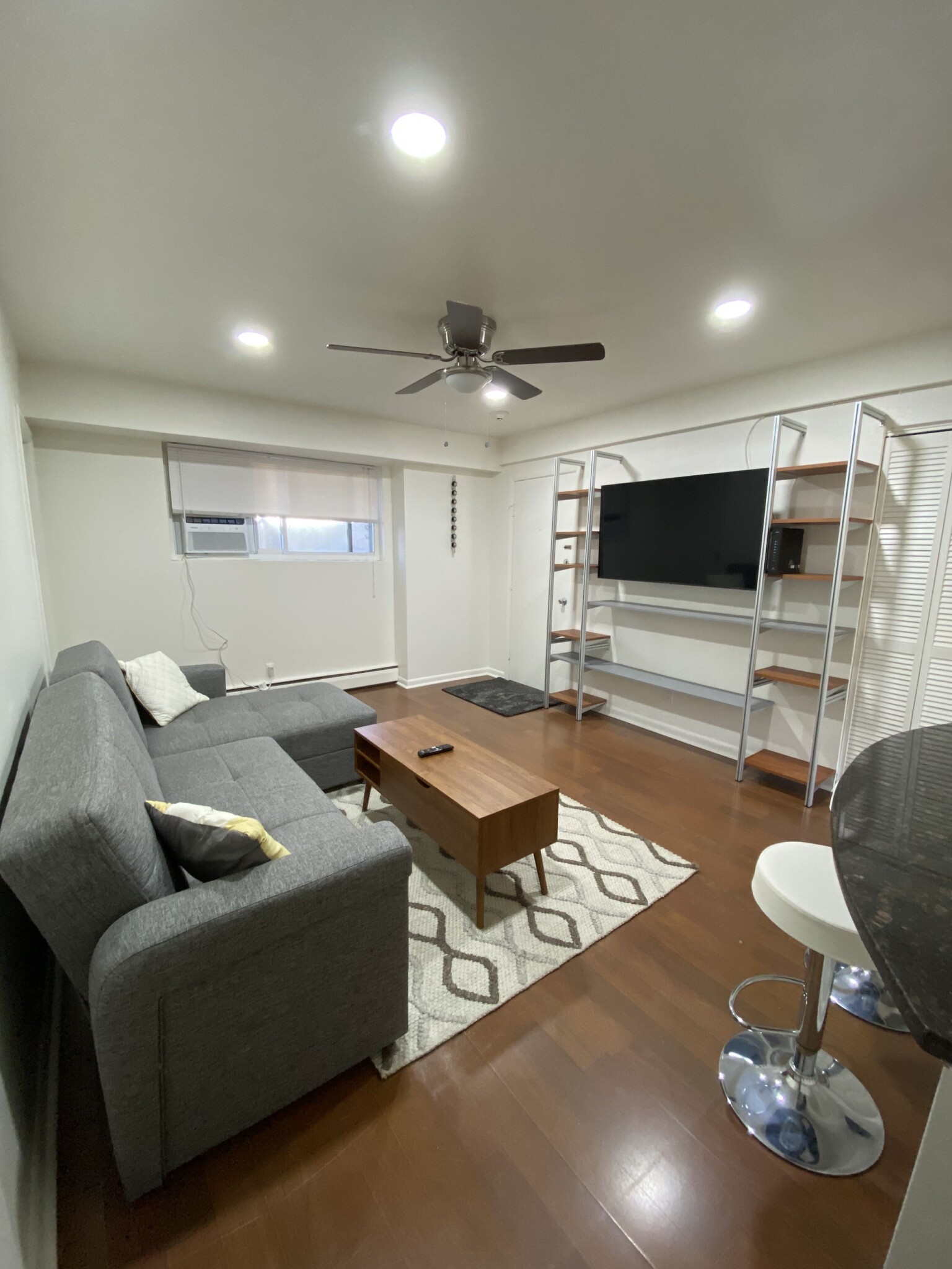 1718 Commonwealth Ave, Brighton