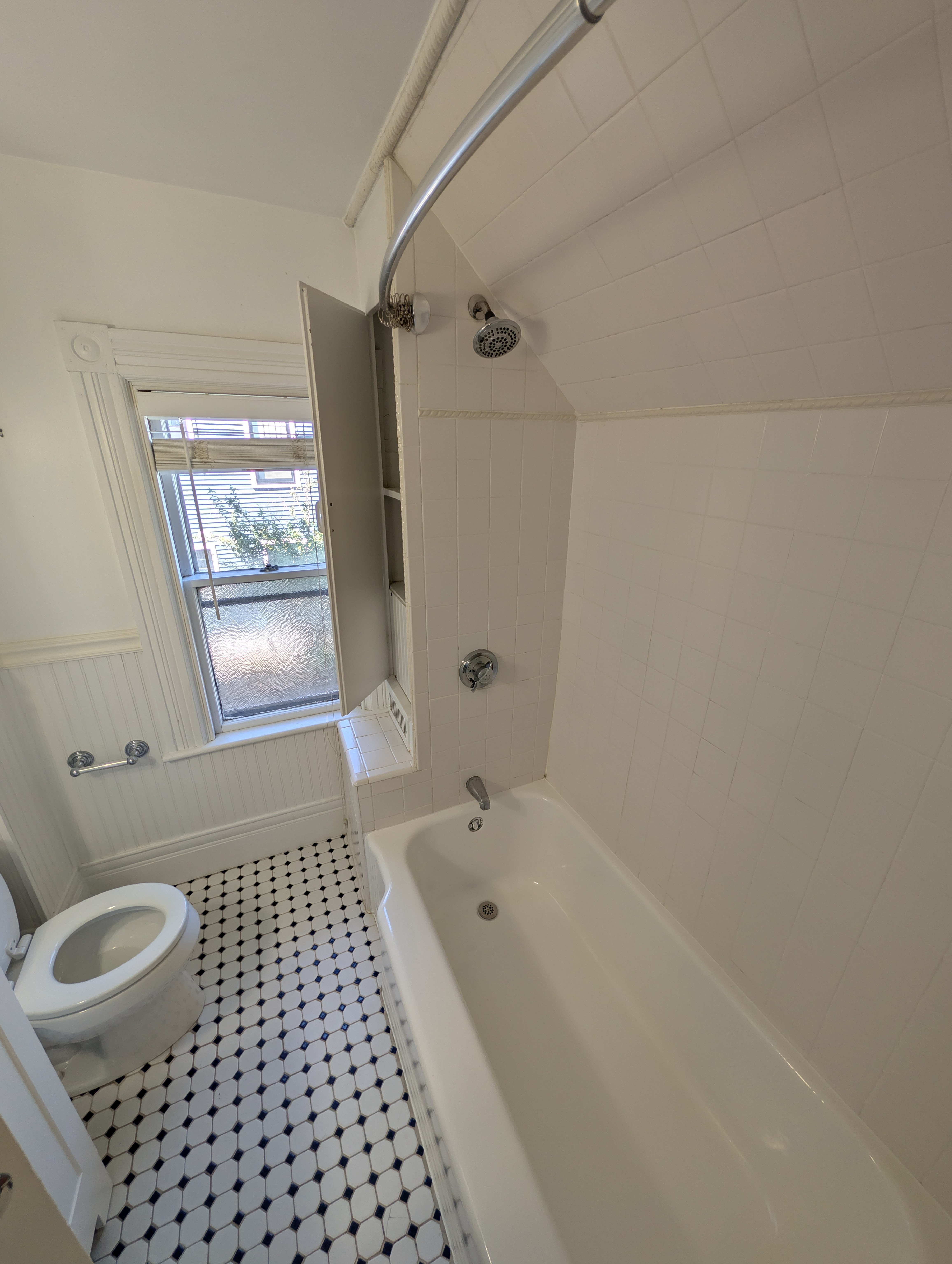 Photos of apartment on Maple St.,Watertown MA 02472