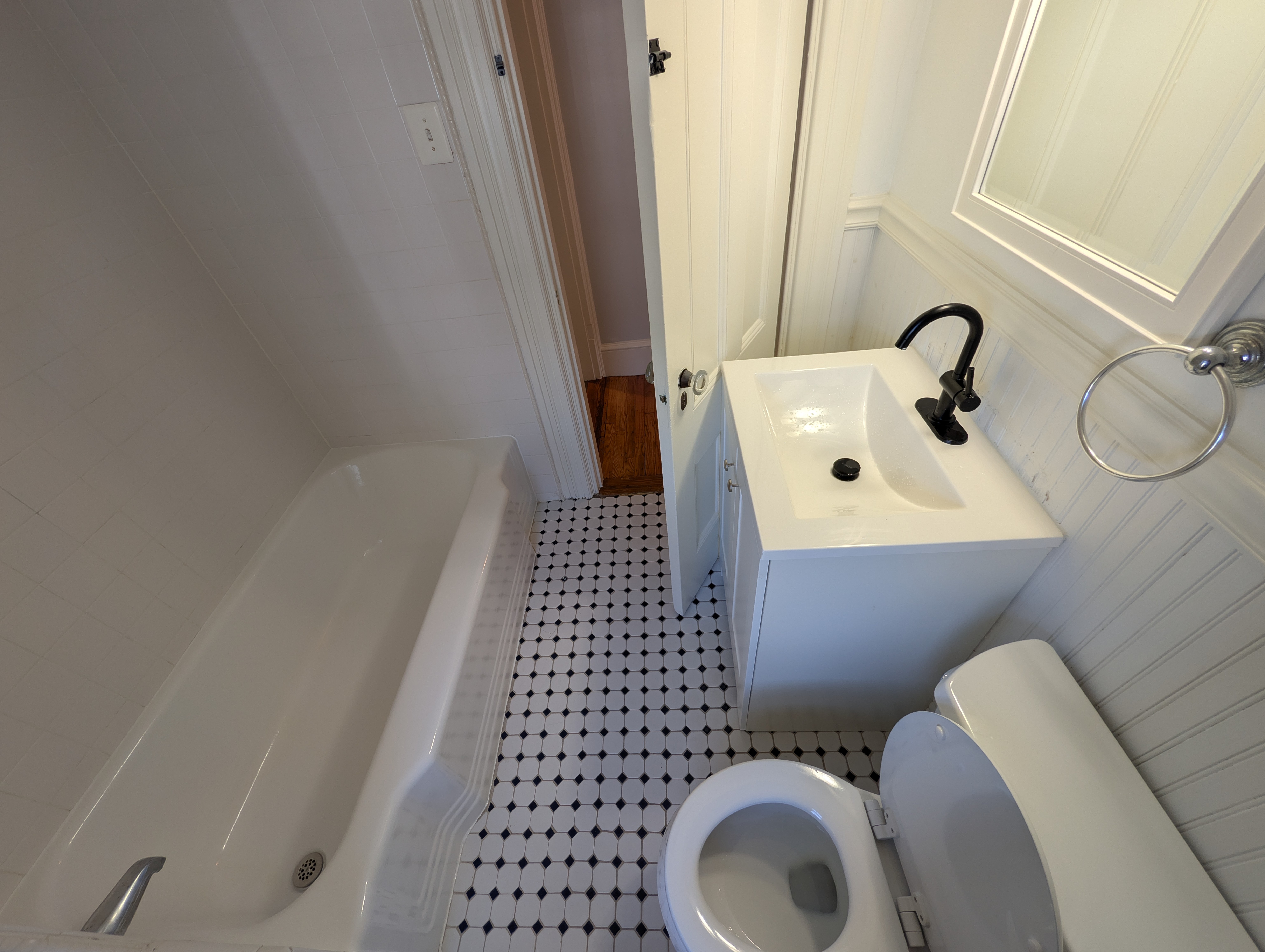 Photos of apartment on Maple St.,Watertown MA 02472