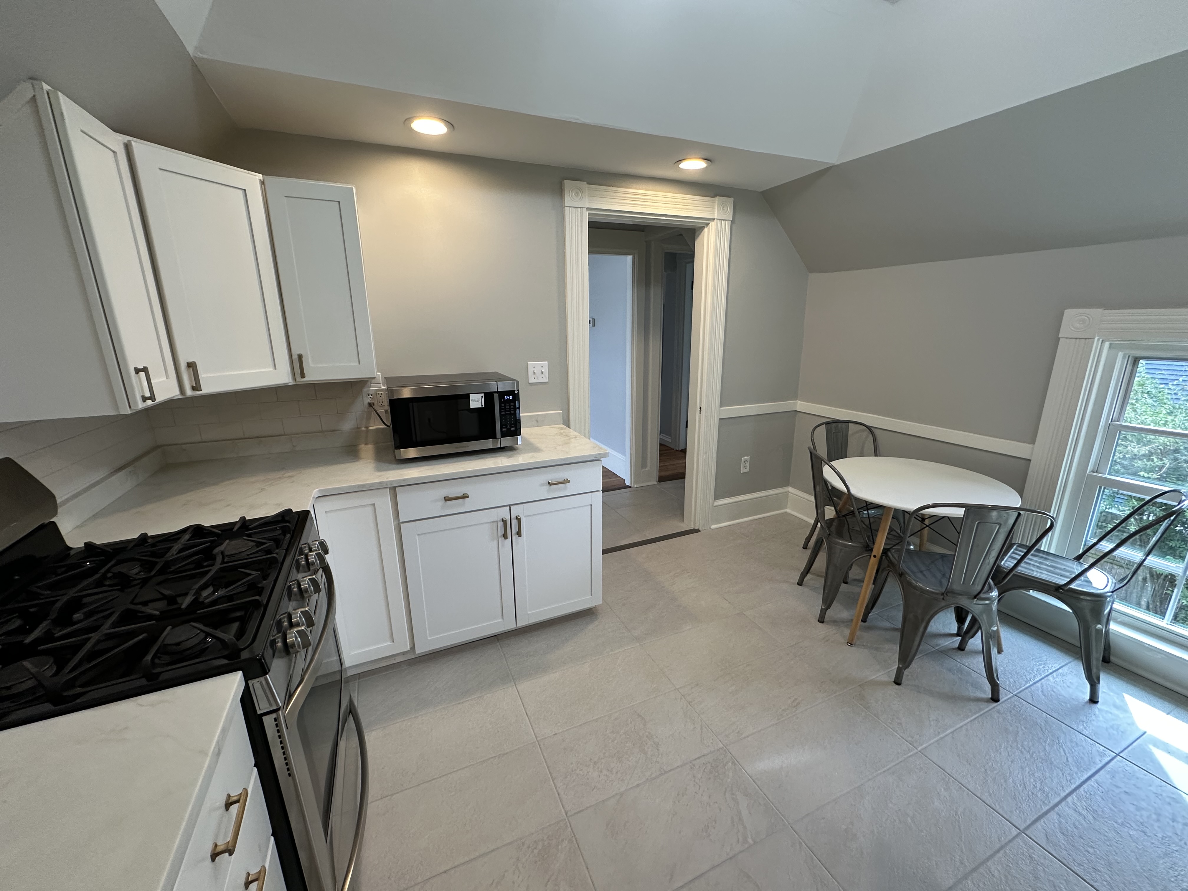 Photos of apartment on Maple St.,Watertown MA 02472