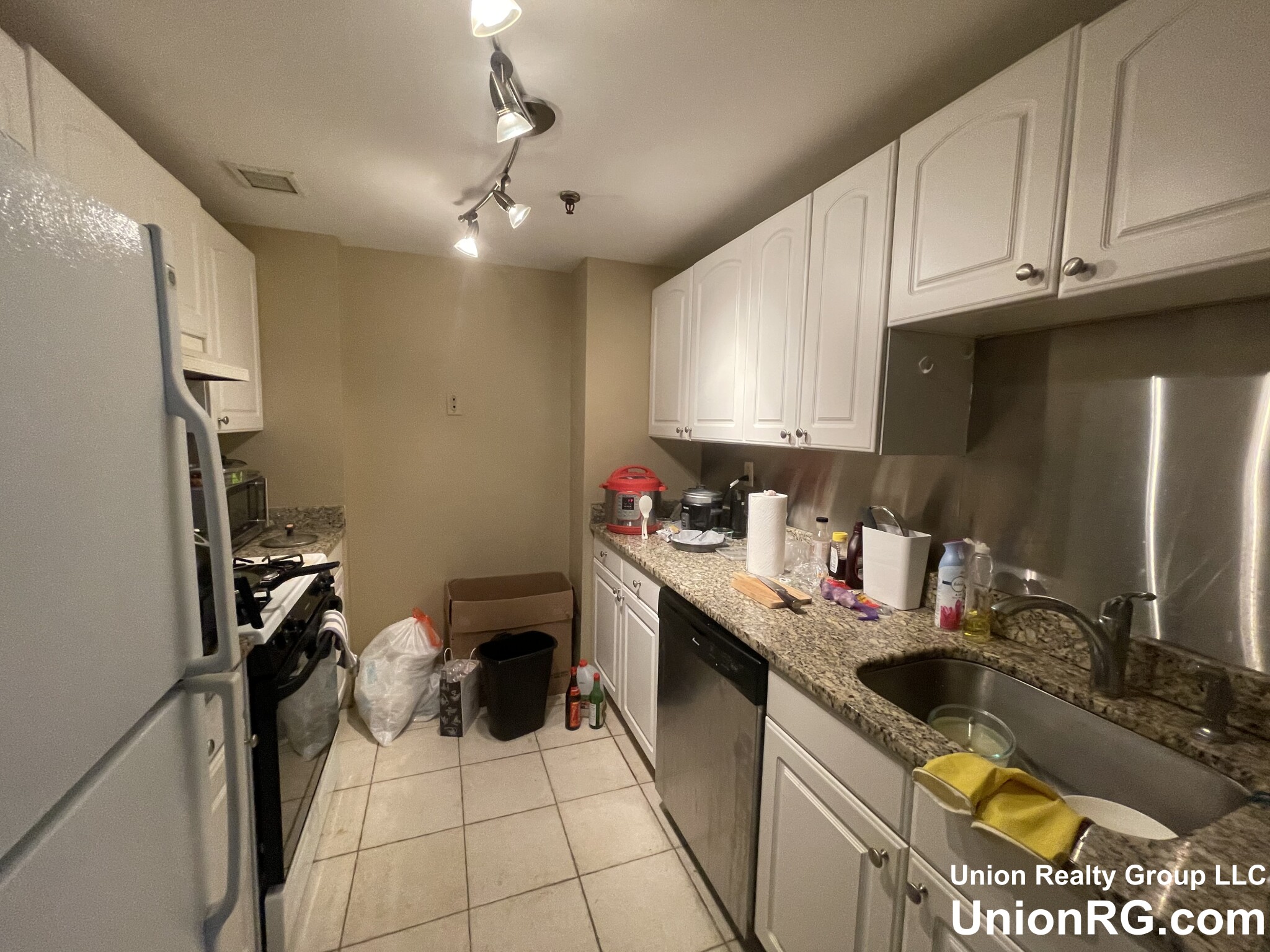 15 North Beacon St, Allston