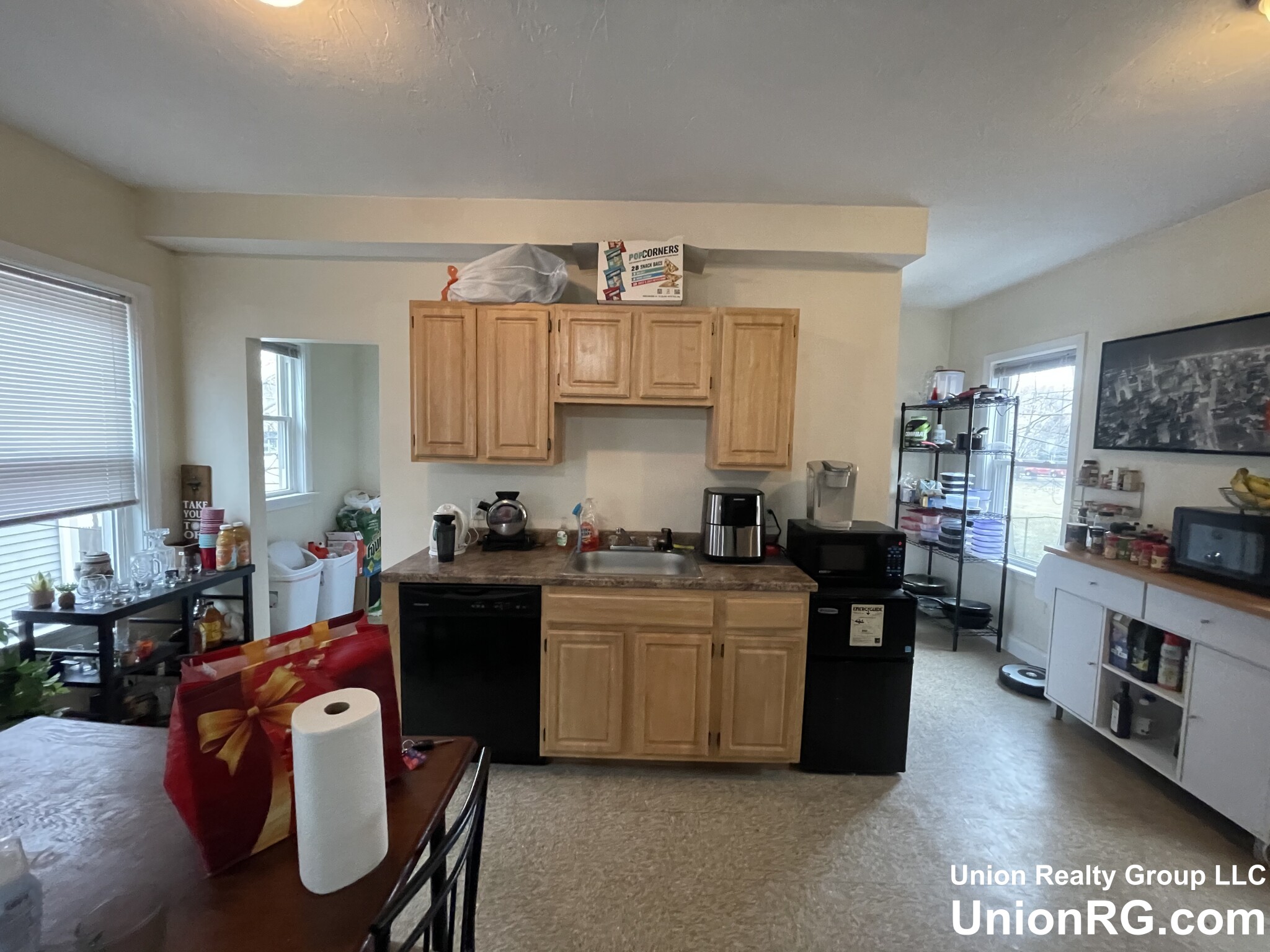 4 bed, 2 bath apartment for rent at 18 Brackett St, Brighton — photo 21 of 32