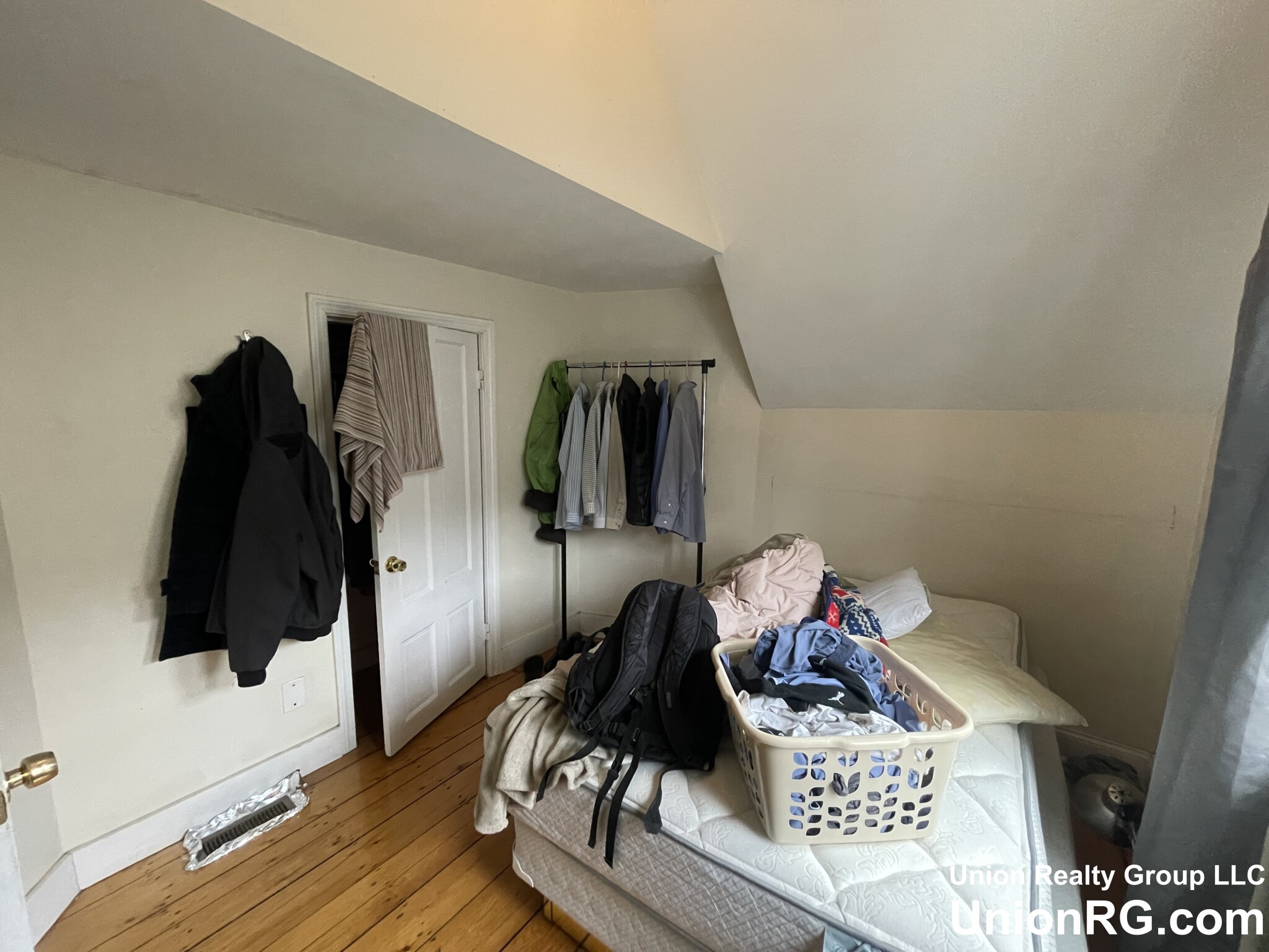 4 bed, 2 bath apartment for rent at 18 Brackett St, Brighton — photo 26 of 32
