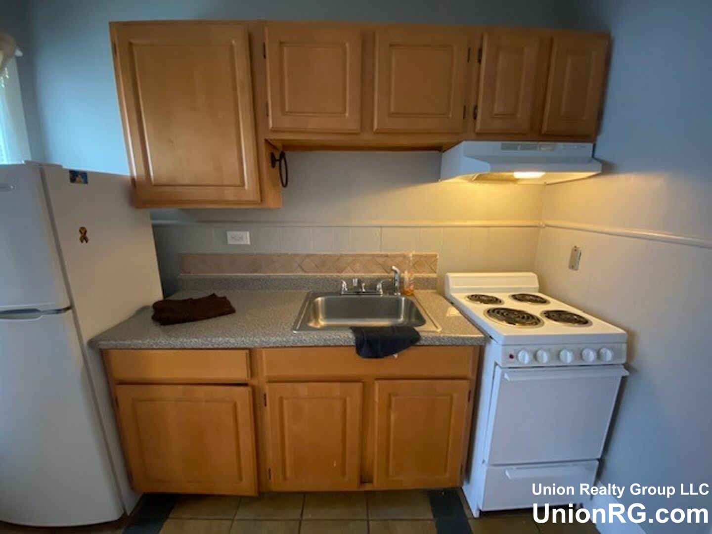 1 bed, 1 bath apartment for rent at 8 Beethoven St, Roxbury — photo 2 of 5
