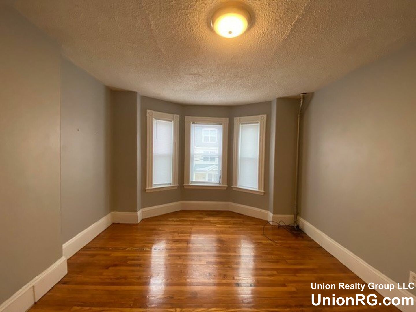 1 bed, 1 bath apartment for rent at 8 Beethoven St, Roxbury — photo 3 of 5