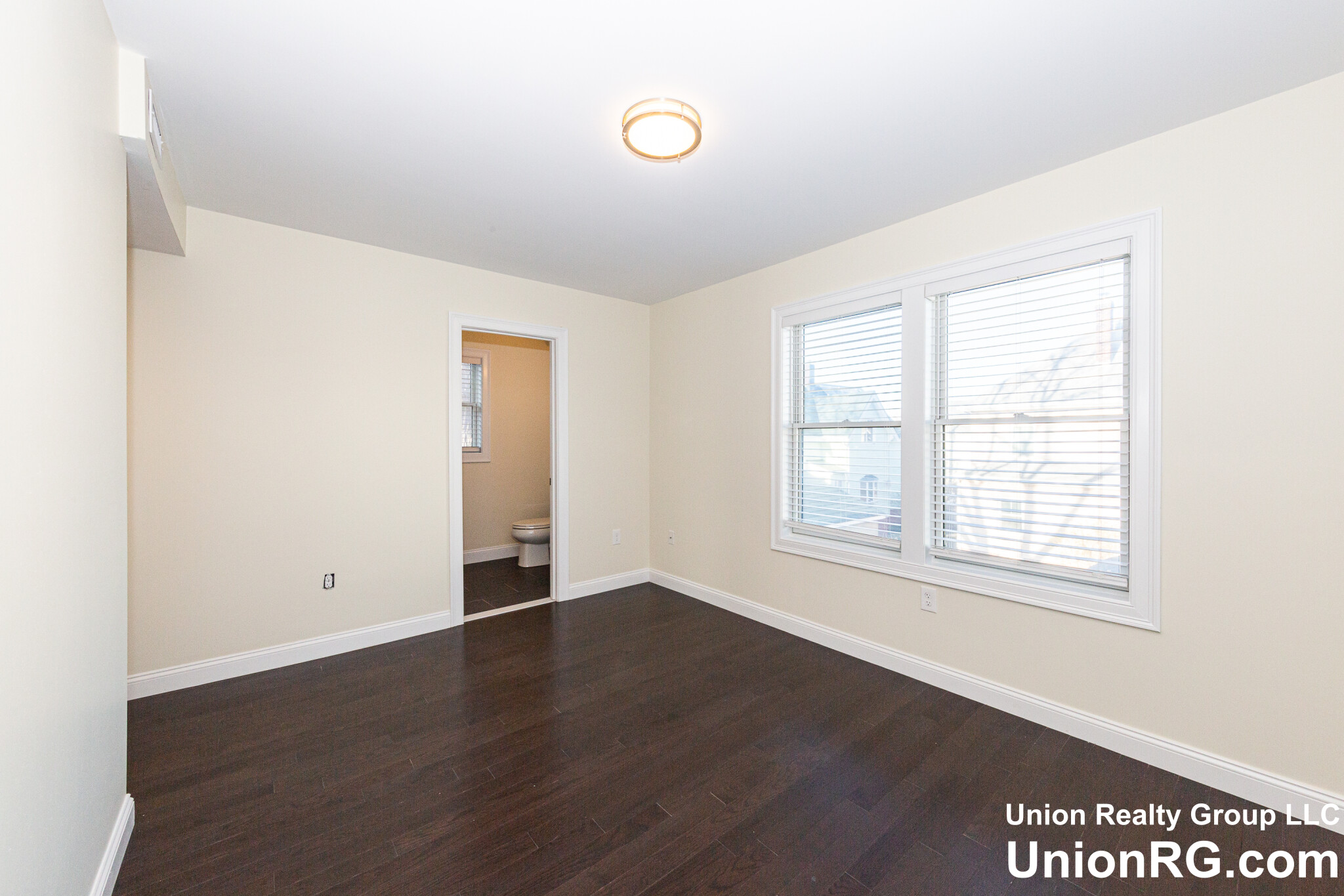 6 bed, 4+ bath apartment for rent at 5 Malvern Ter Unit N, Tufts University — photo 15 of 26
