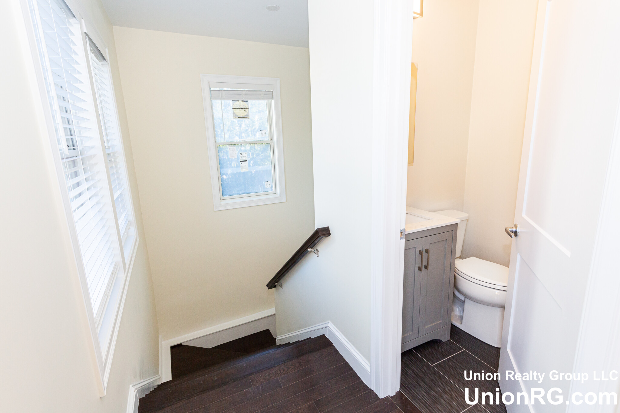 6 bed, 4+ bath apartment for rent at 5 Malvern Ter Unit N, Tufts University — photo 7 of 26